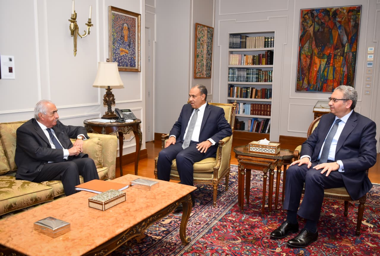 وزير الخارجية يستقبل مسئولى غرفة التجارة الأمريكية