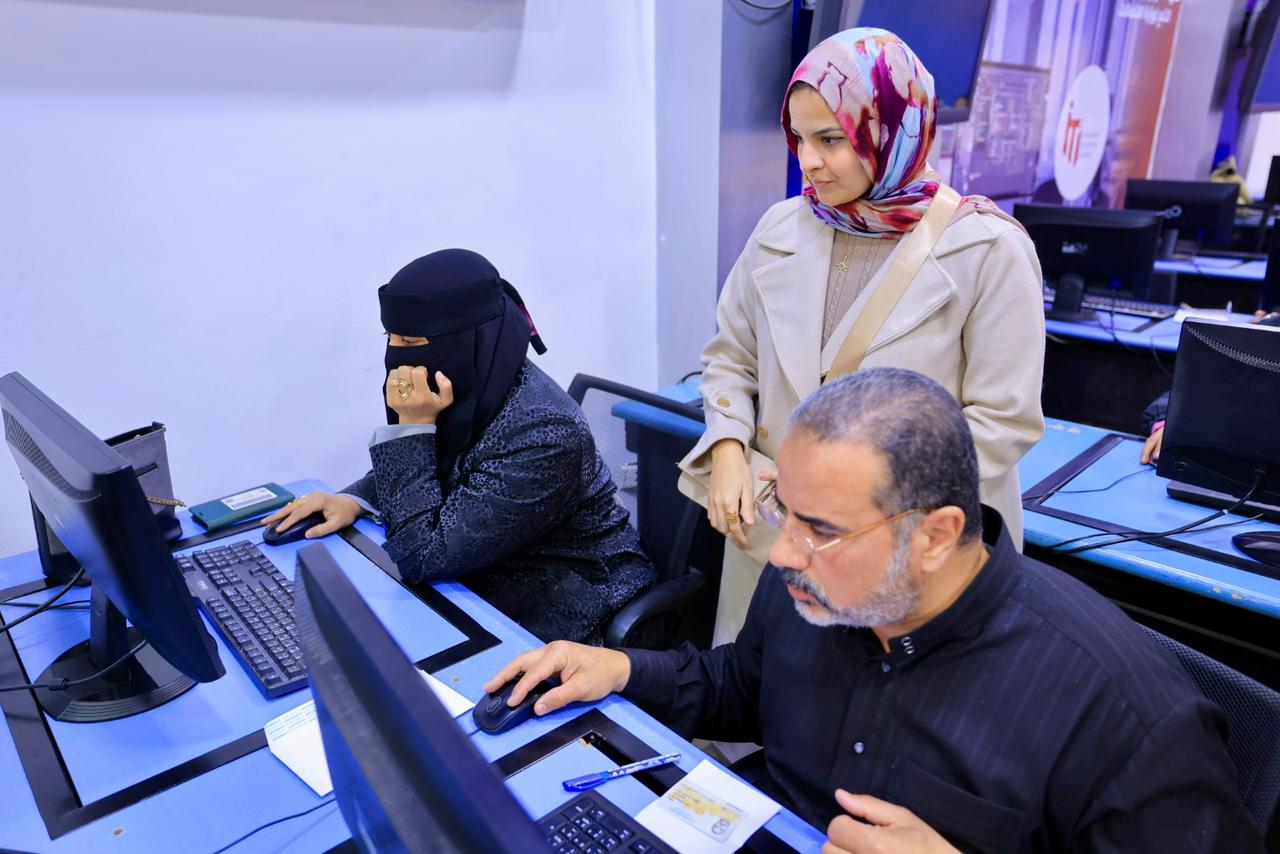 وزيرة التضامن تتابع إجراء الاختبارات التحريرية الإلكترونية لاختيار مشرفي حج الجمعيات الأهلية