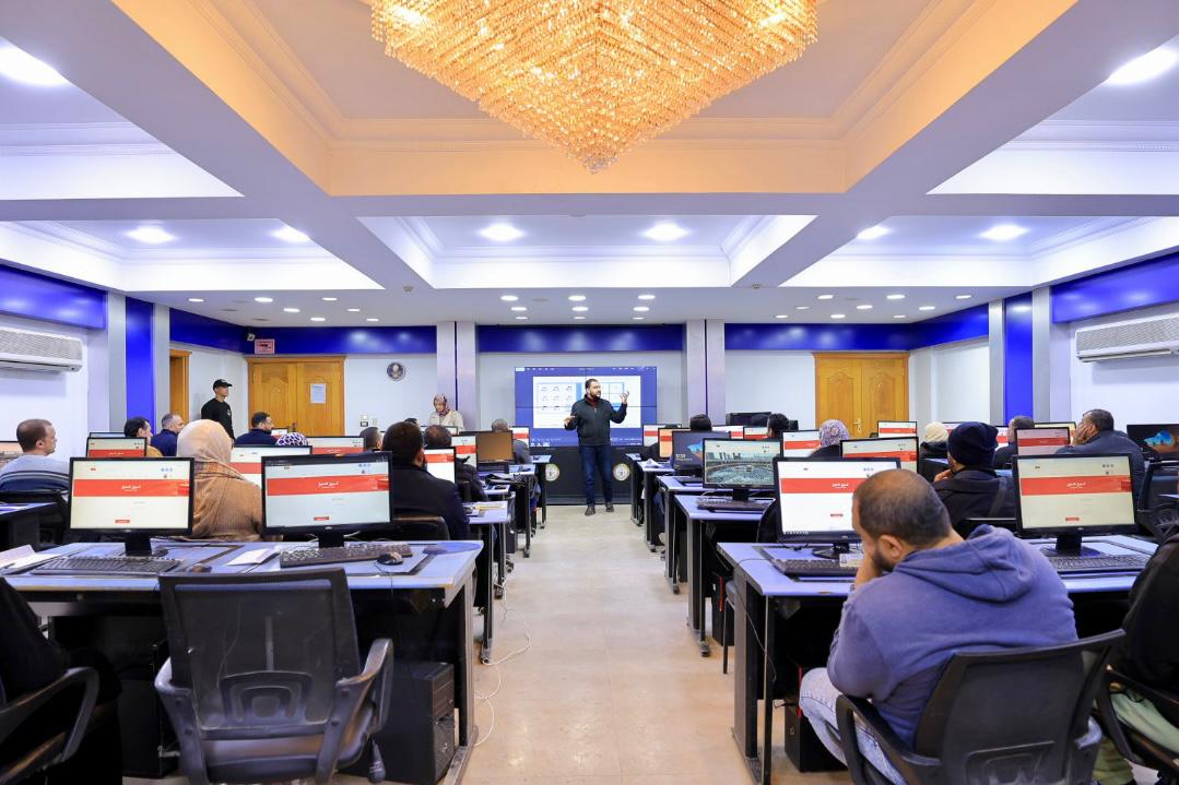 وزيرة التضامن تتابع إجراء الاختبارات التحريرية الإلكترونية لاختيار مشرفي حج الجمعيات الأهلية