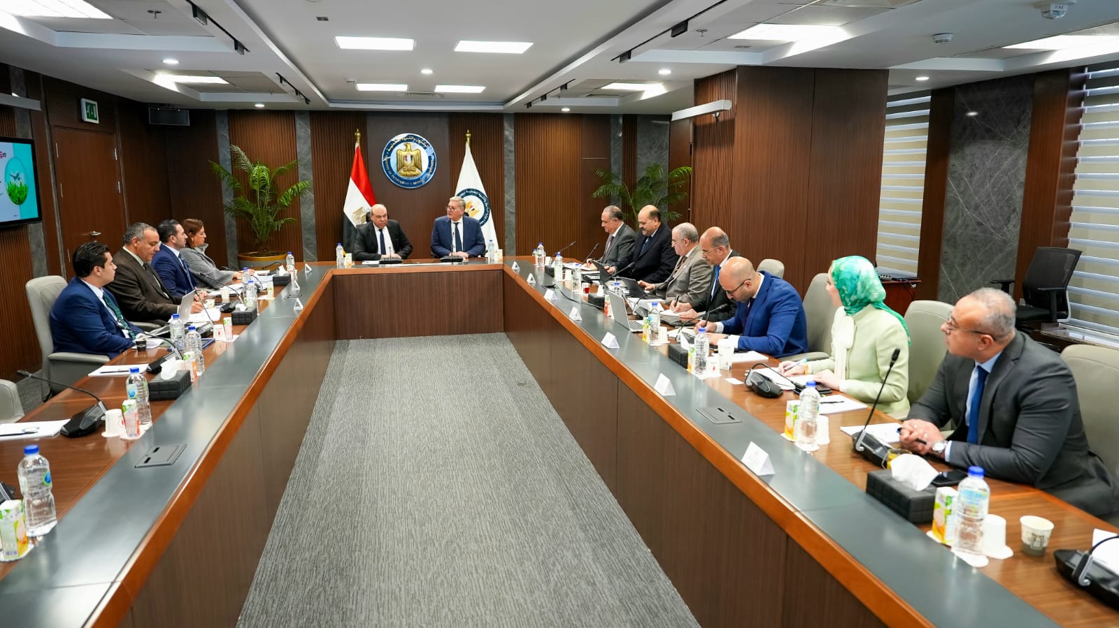 اجتماع وزيرا البترول والطيران