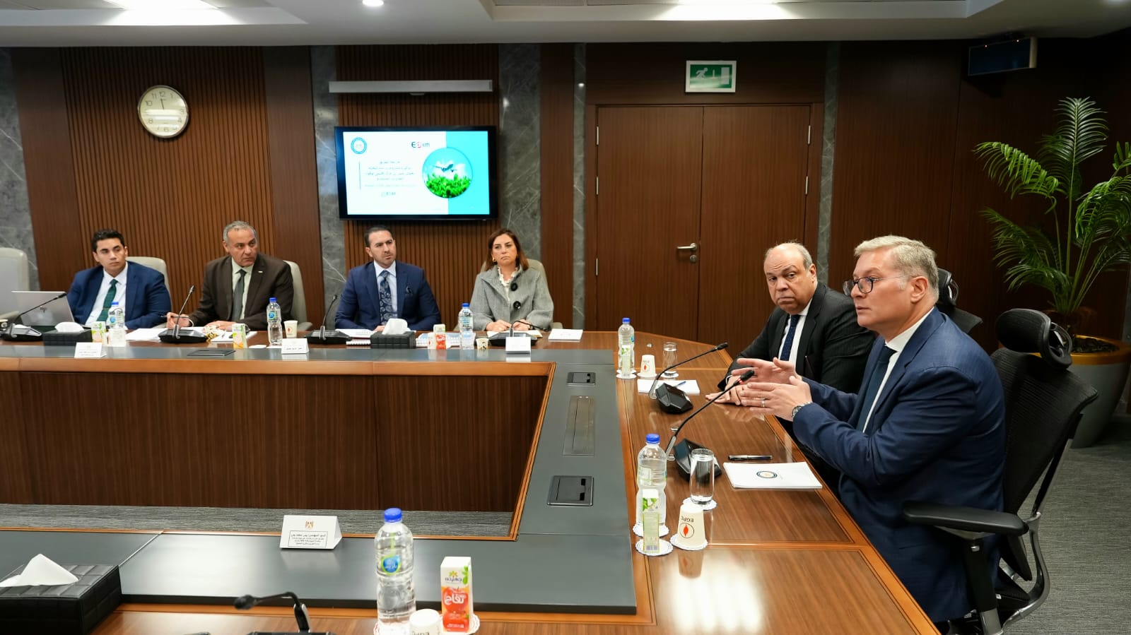 اجتماع وزيرا البترول والطيران