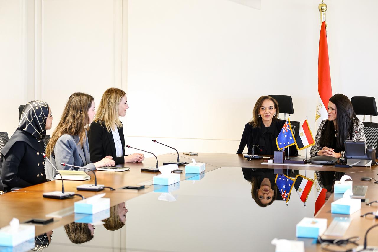 وزيرة التخطيط ووزيرة المشروعات الصغيرة الأسترالية 