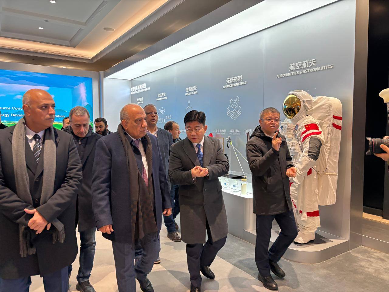 وزير الكهرباء يشهد توقيع اتفاقية إنشاء أول مصنع Inverters مصري صيني