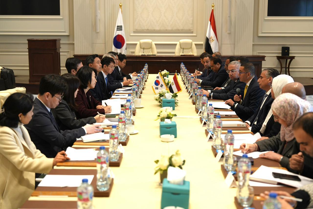 توقيع اتفاقية شراكة بين وزير الاستثمار ووزير التجارة والصناعة والموارد الكوري