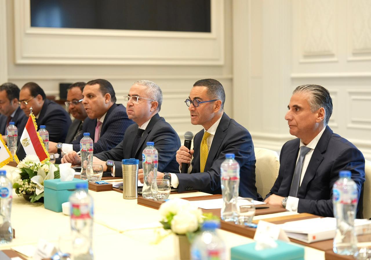 توقيع اتفاقية شراكة بين وزير الاستثمار ووزير التجارة والصناعة والموارد الكوري