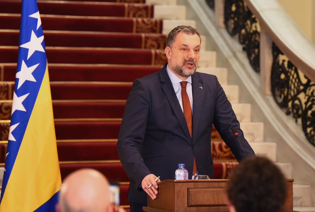 إلمدين كوناكوفيتش وزير خارجية البوسنة والهرسك