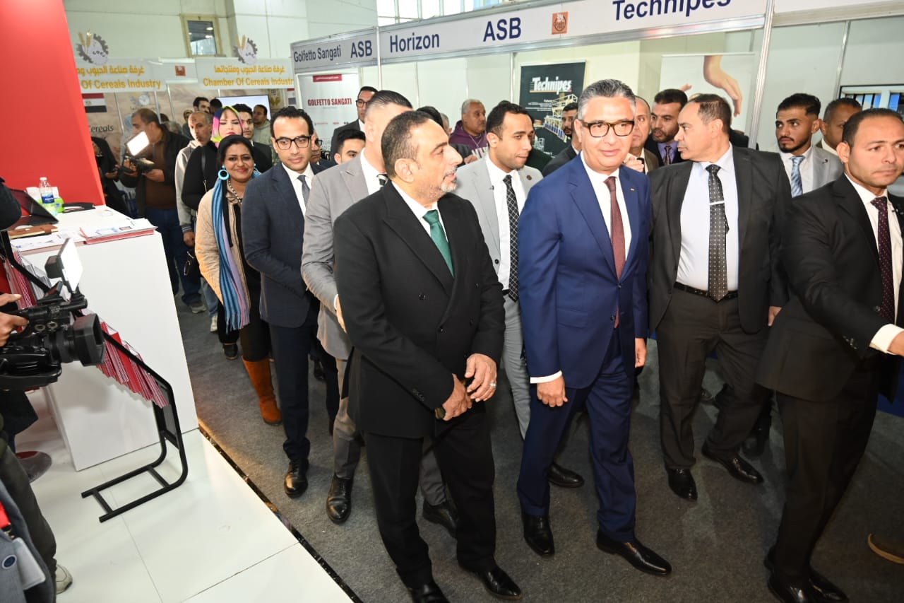 وزير التموين يفتتح المعرض الدولي لتكنولوجيا صناعة الحبوب