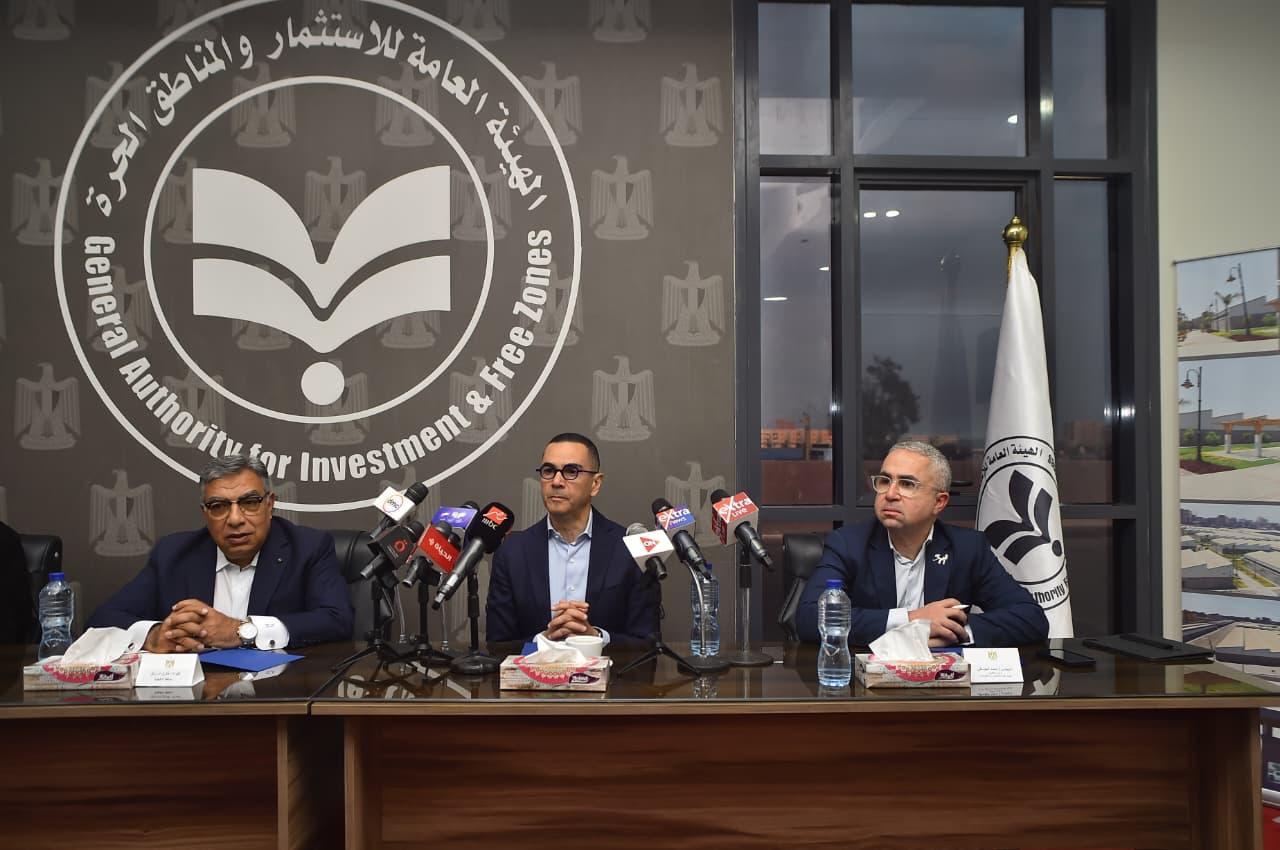 وزير الاستثمار يلتقي مستثمري المنطقة الاستثمارية بميت غمر