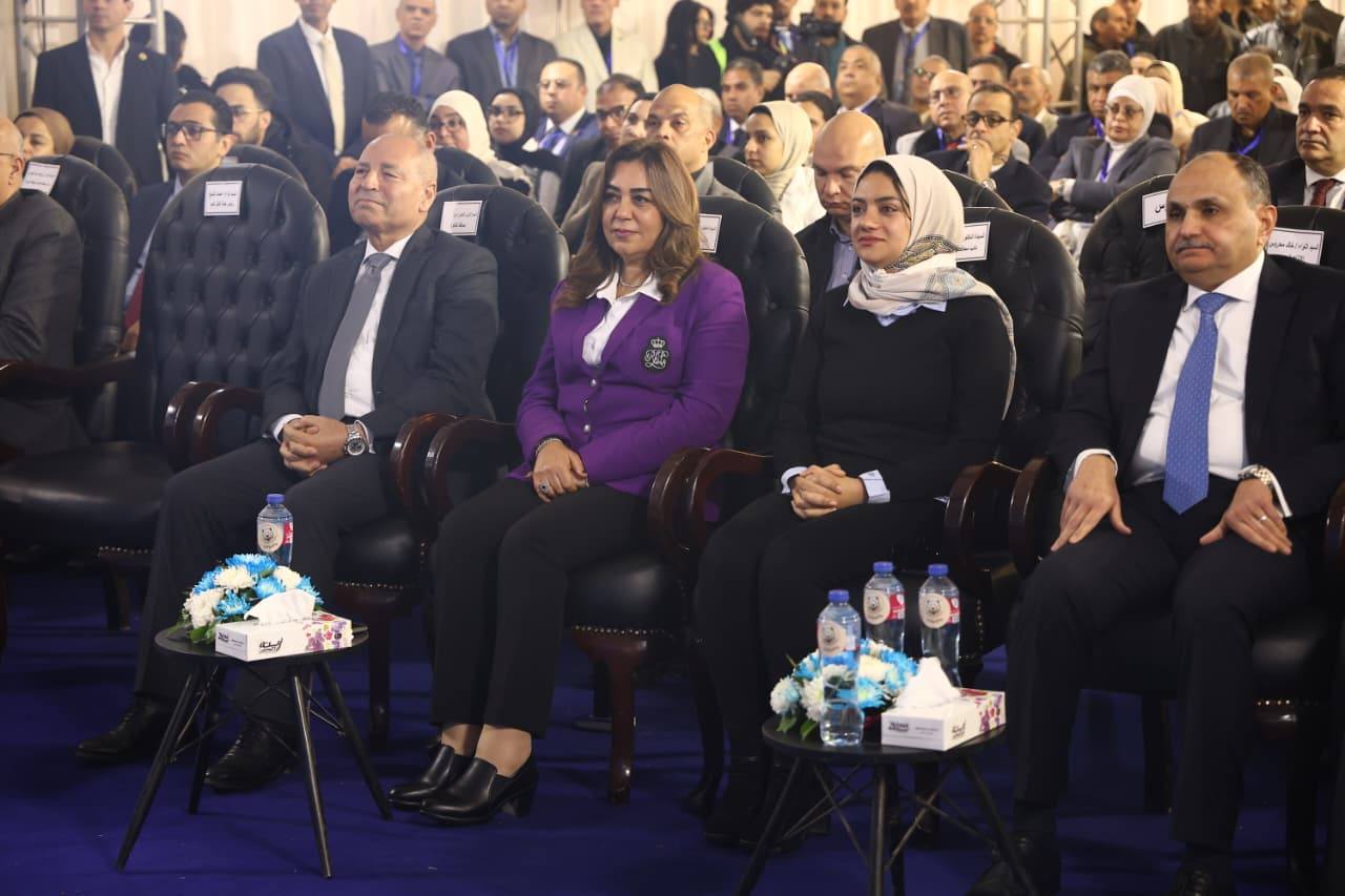 تطبيق منظومة الدفع الإلكتروني للتذكرة في 300 أتوبيس