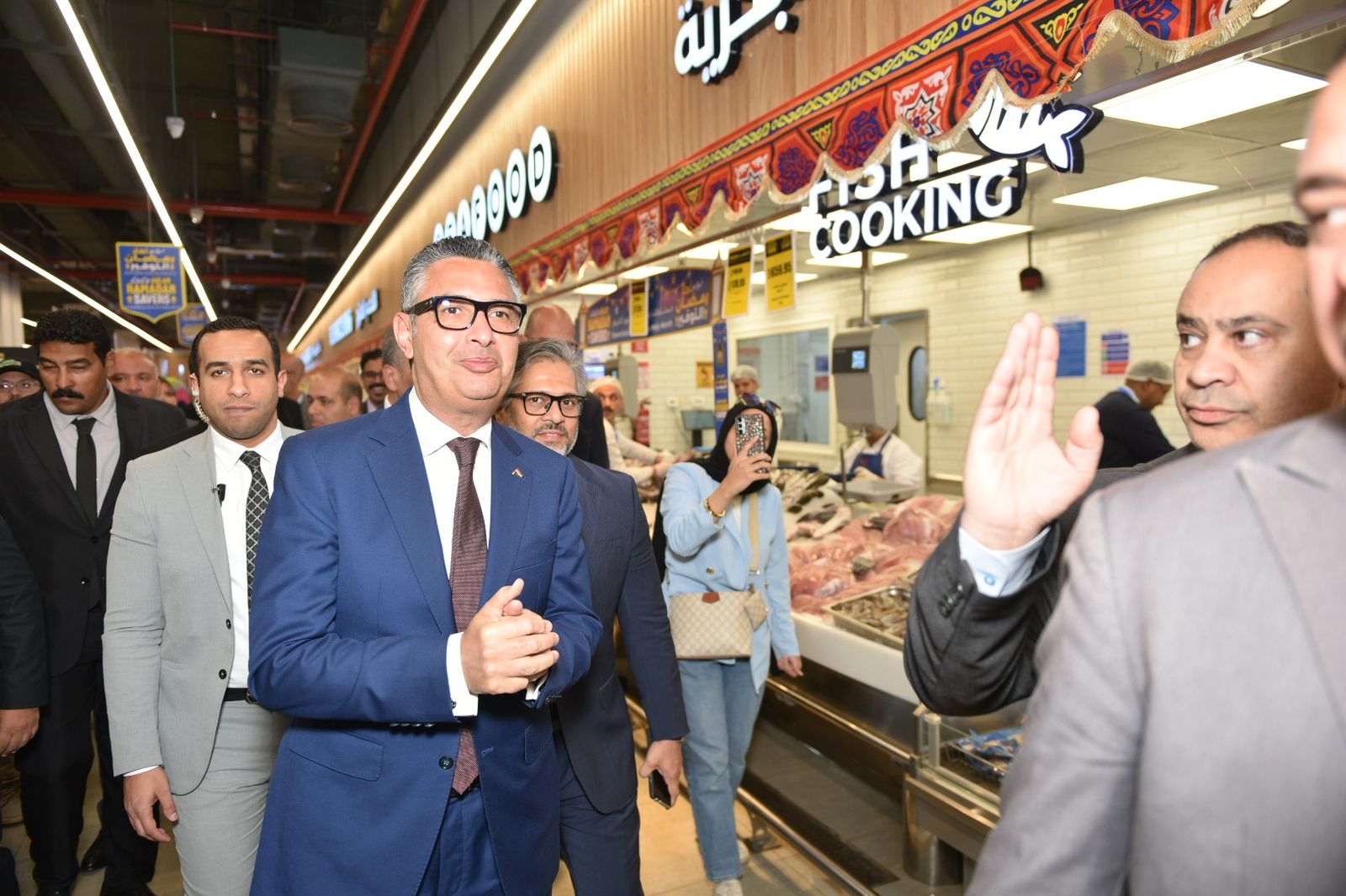 وزير التموين يفتتح فرع لولو هايبر ماركت بالتجمع الخامس