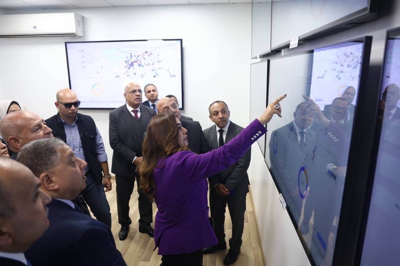 تطبيق منظومة الدفع الإلكتروني للتذكرة في 300 أتوبيس