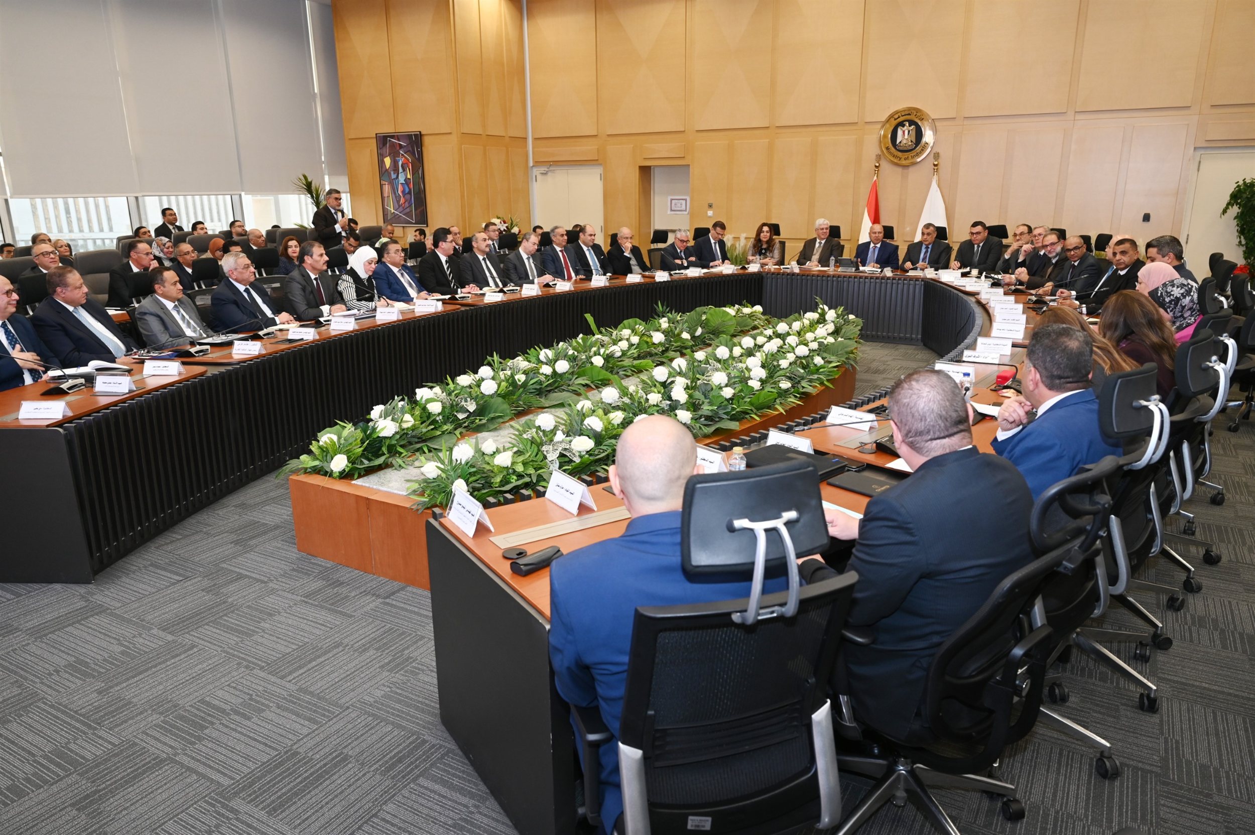 الوزير يترأس اجتماع الـ37 للمجموعة الوزارية للتنمية الصناعية