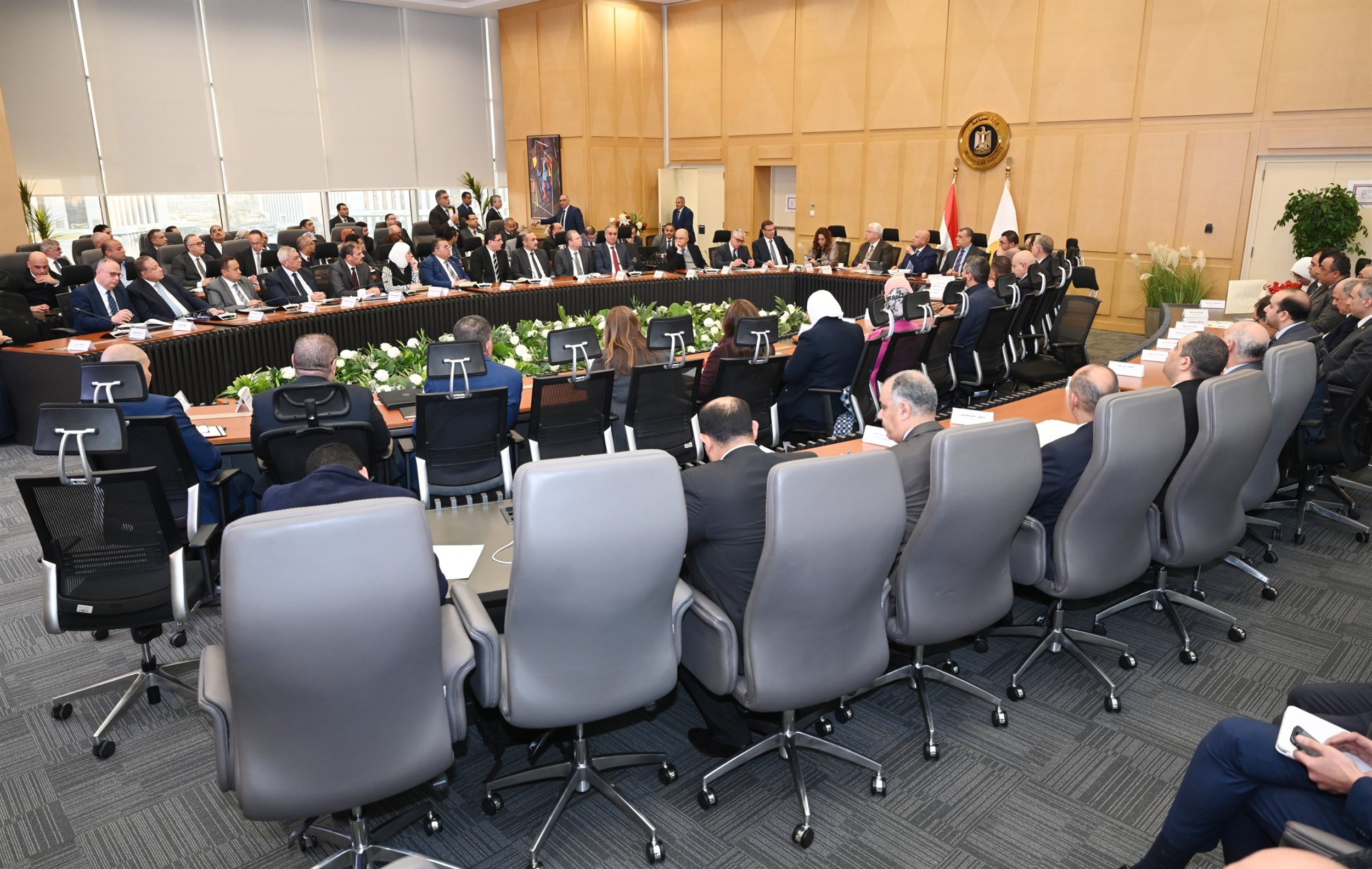 الوزير يترأس اجتماع الـ37 للمجموعة الوزارية للتنمية الصناعية