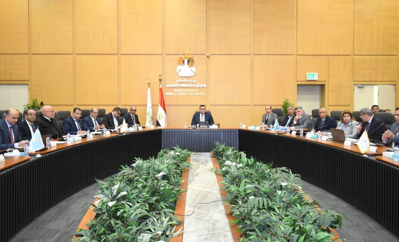 وزير الإسكان يتابع الموقف التنفيذي لمشروعات مبادرة حياة كريمة