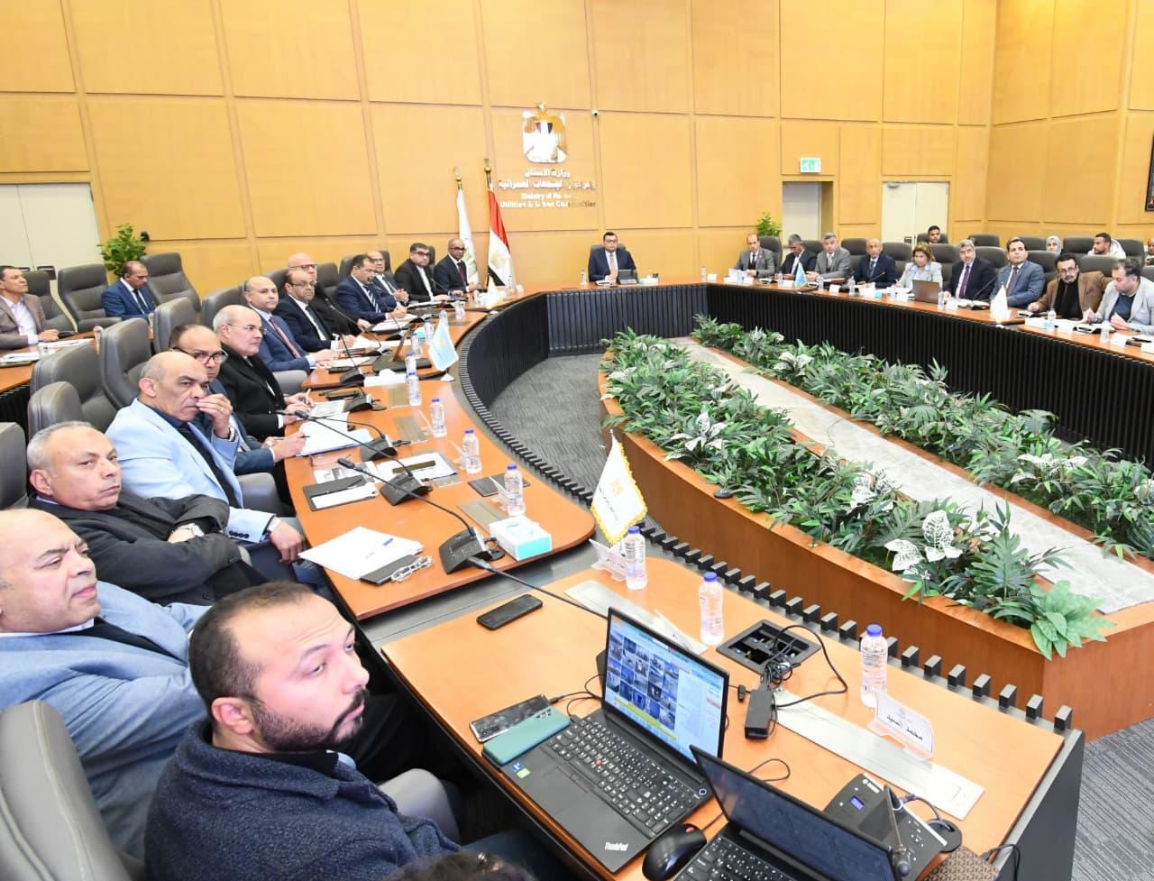 وزير الإسكان يتابع الموقف التنفيذي لمشروعات مبادرة حياة كريمة