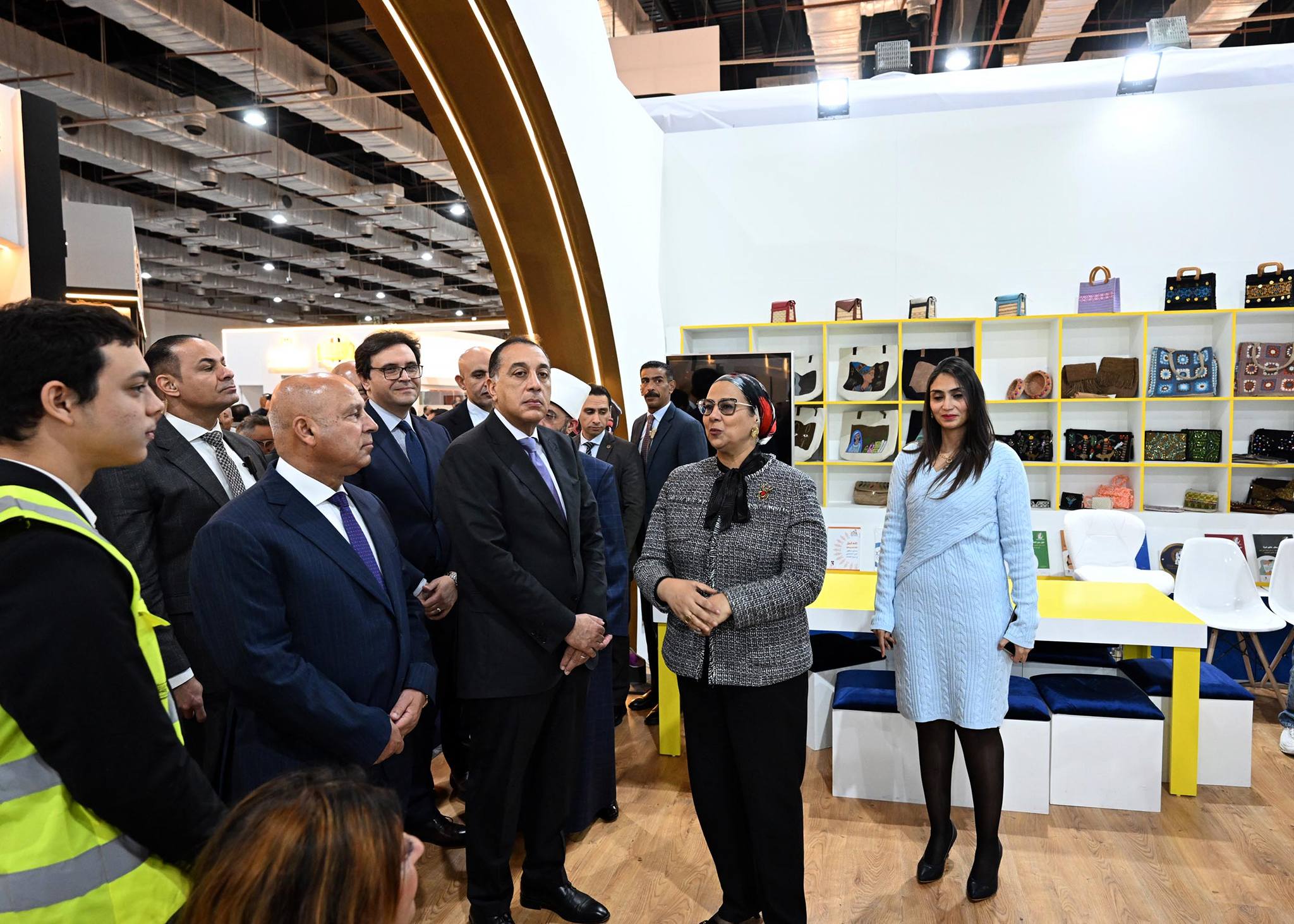 رئيس الوزراء يفتتح معرض القاهرة الدولي للكتاب