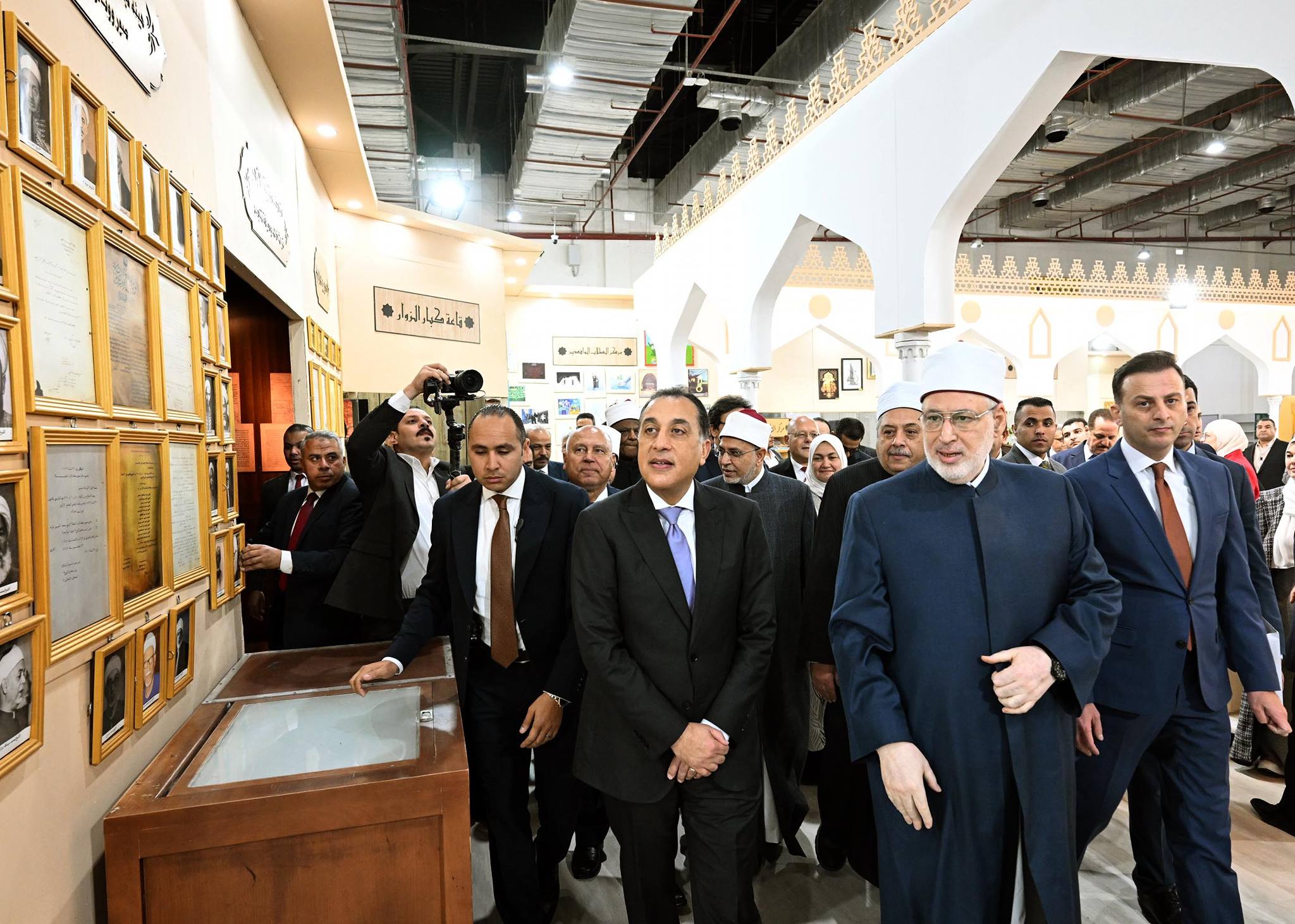 رئيس الوزراء يفتتح معرض القاهرة الدولي للكتاب