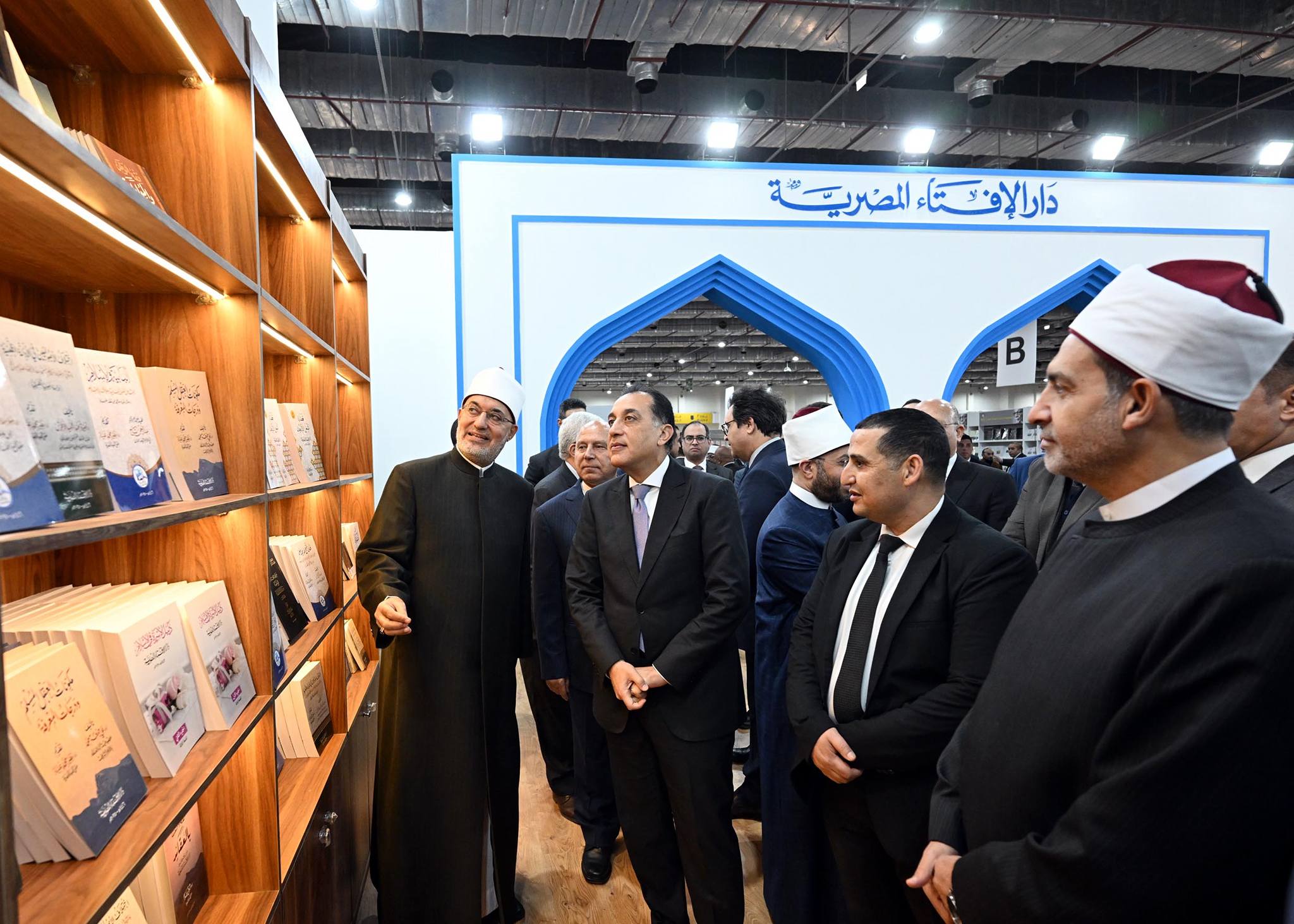 رئيس الوزراء يفتتح معرض القاهرة الدولي للكتاب