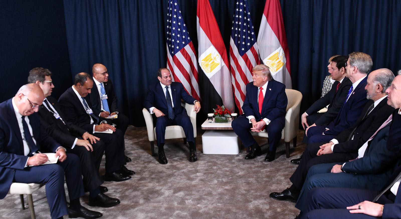 الرئيس السيسي يجتمع مع نظيره الأمريكي