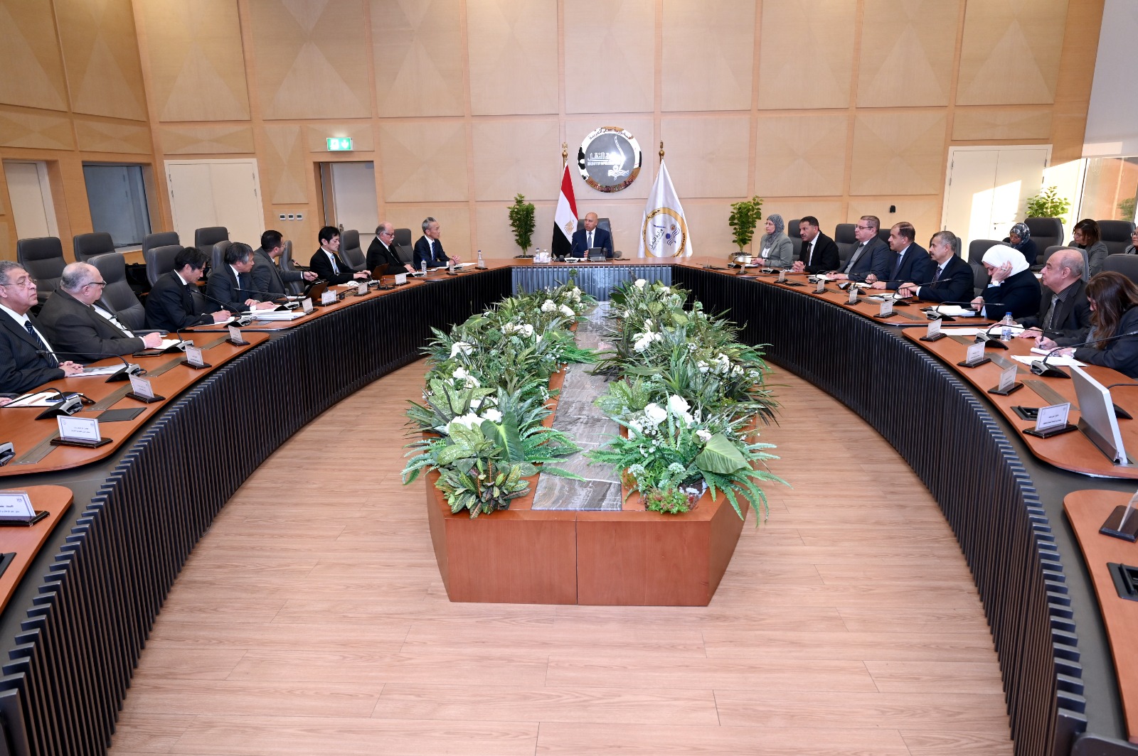 الوزير يجتمع مع وفد شركتي تويوتا إيجيبت لهندسة السيارات وتويوتا تسوشو