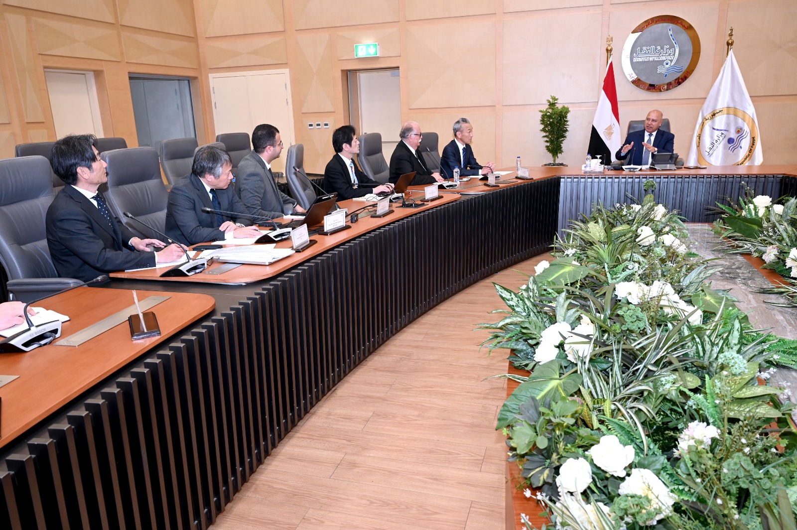 الوزير يجتمع مع وفد شركتي تويوتا إيجيبت لهندسة السيارات وتويوتا تسوشو