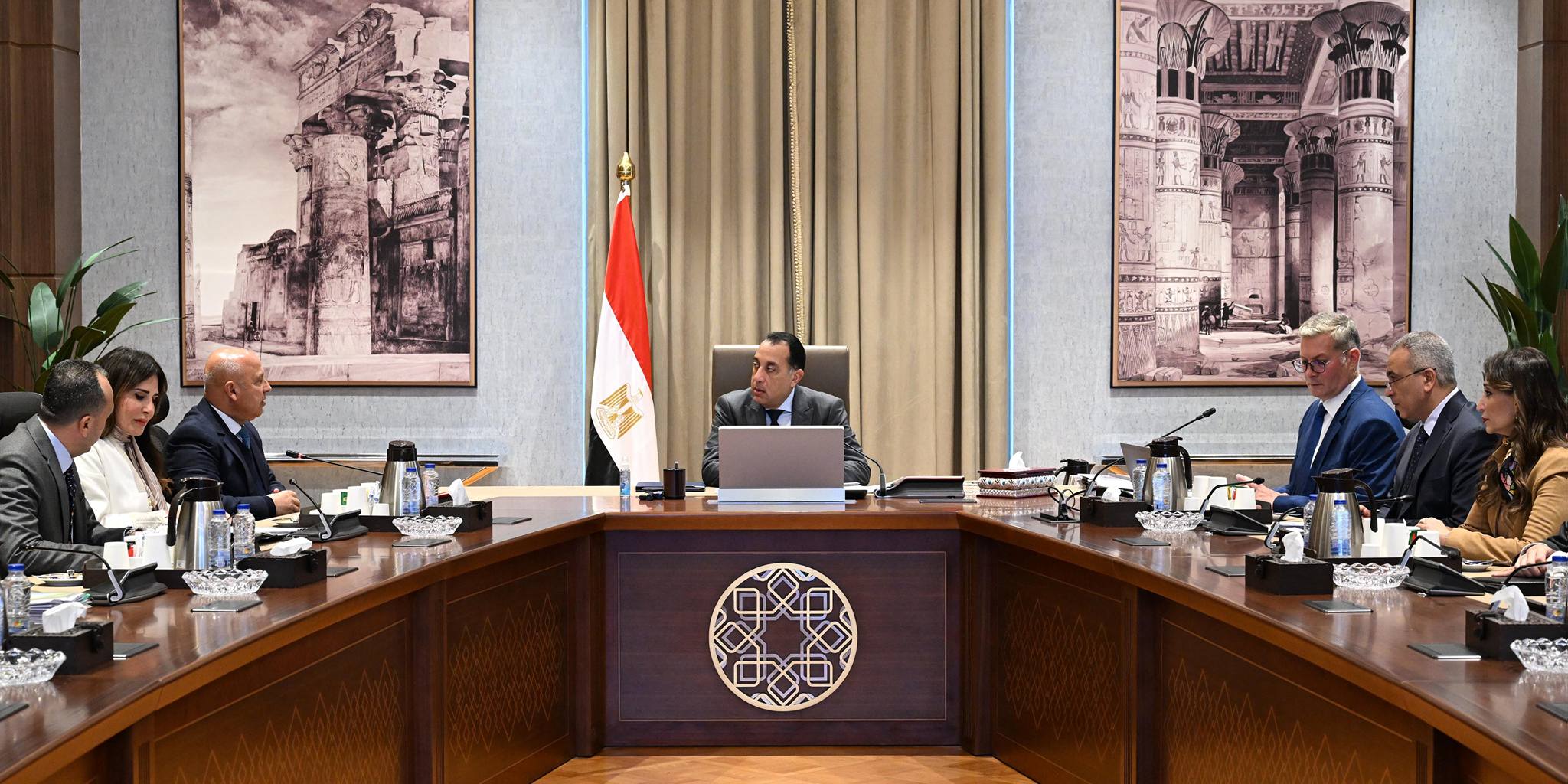 مدبولي يستعرض جهود تعظيم الاستفادة من الخامات التعدينية