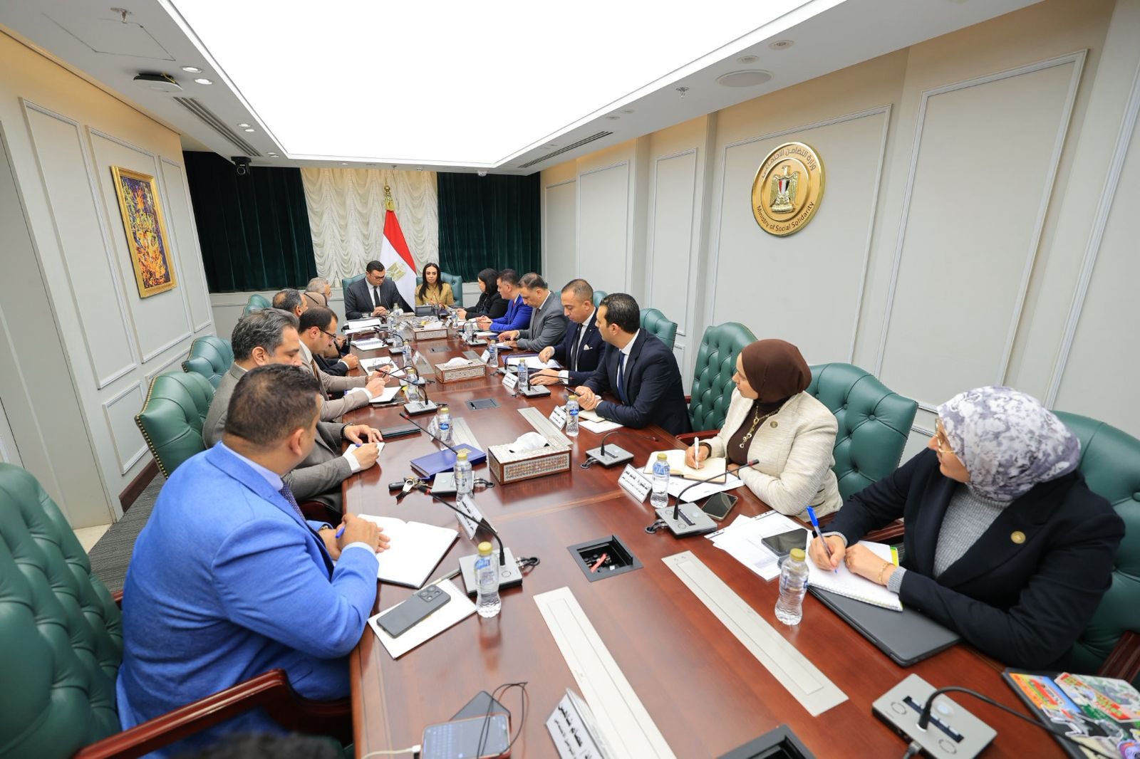 وزيرة التضامن الاجتماعي تجتمع مع وزير الإسكان