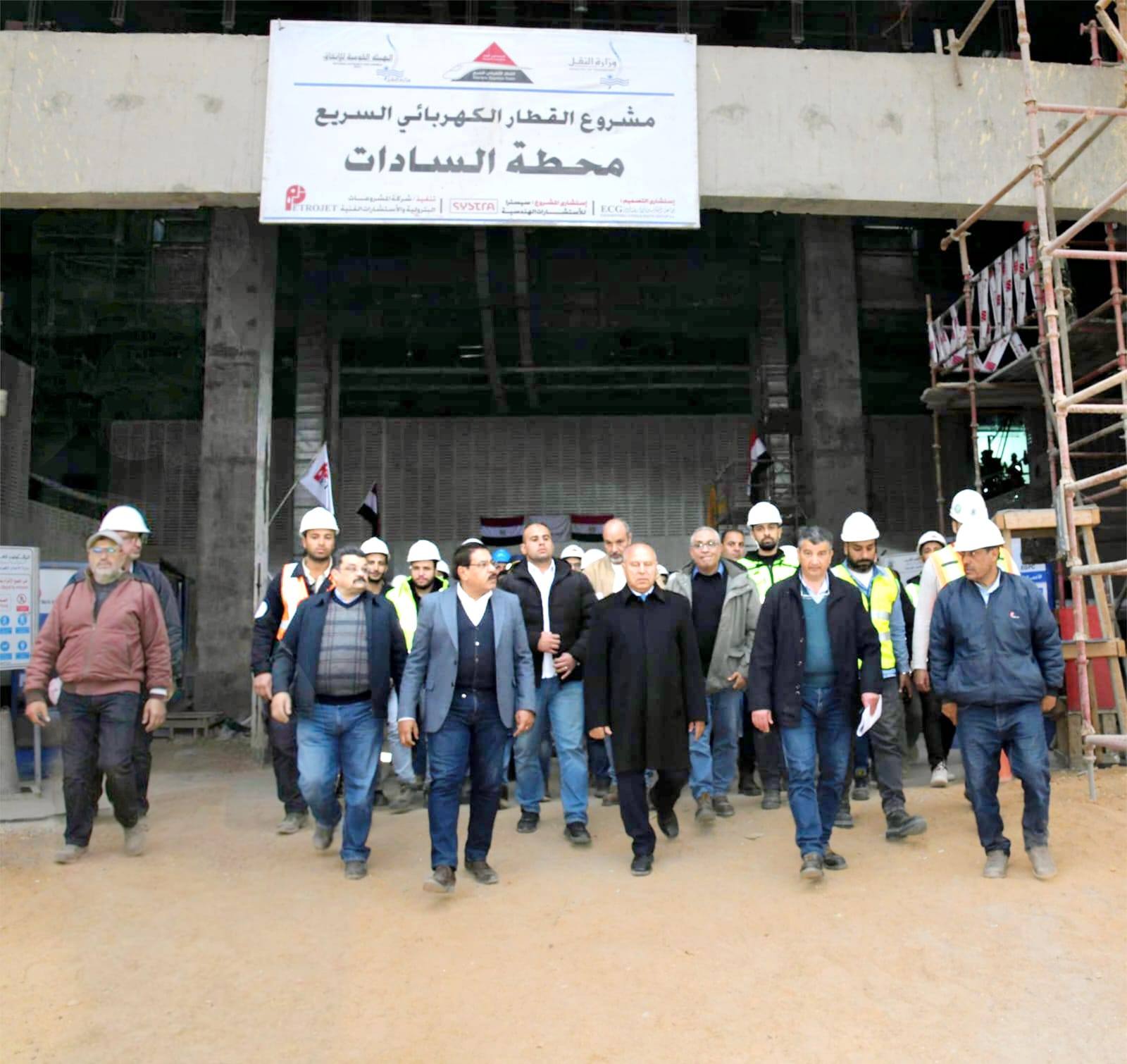 جولة الوزير في الخط الأول من شبكة القطار الكهربائي السريع