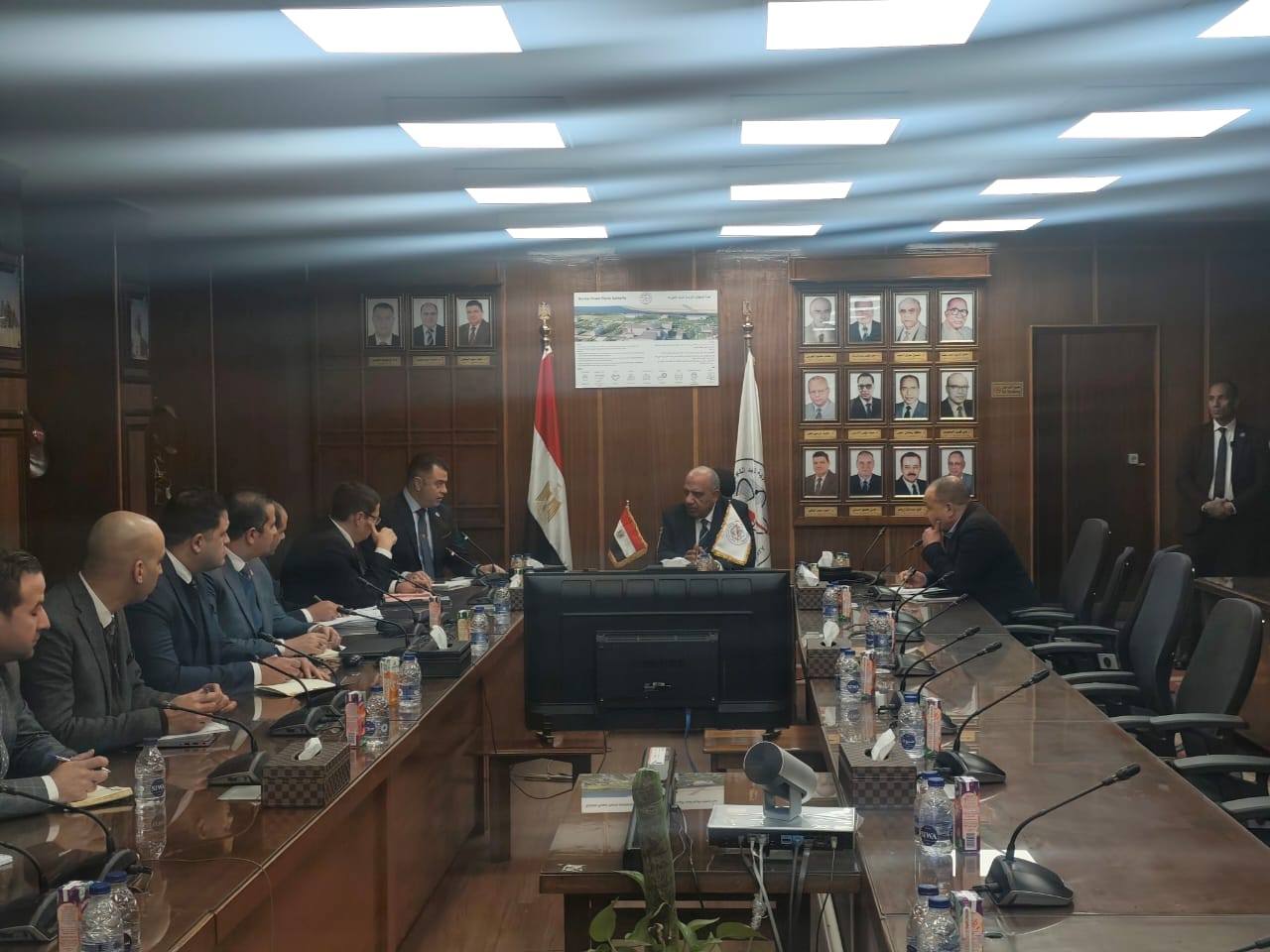 وزير الكهرباء يجتمع برئيس هيئة المحطات النووية