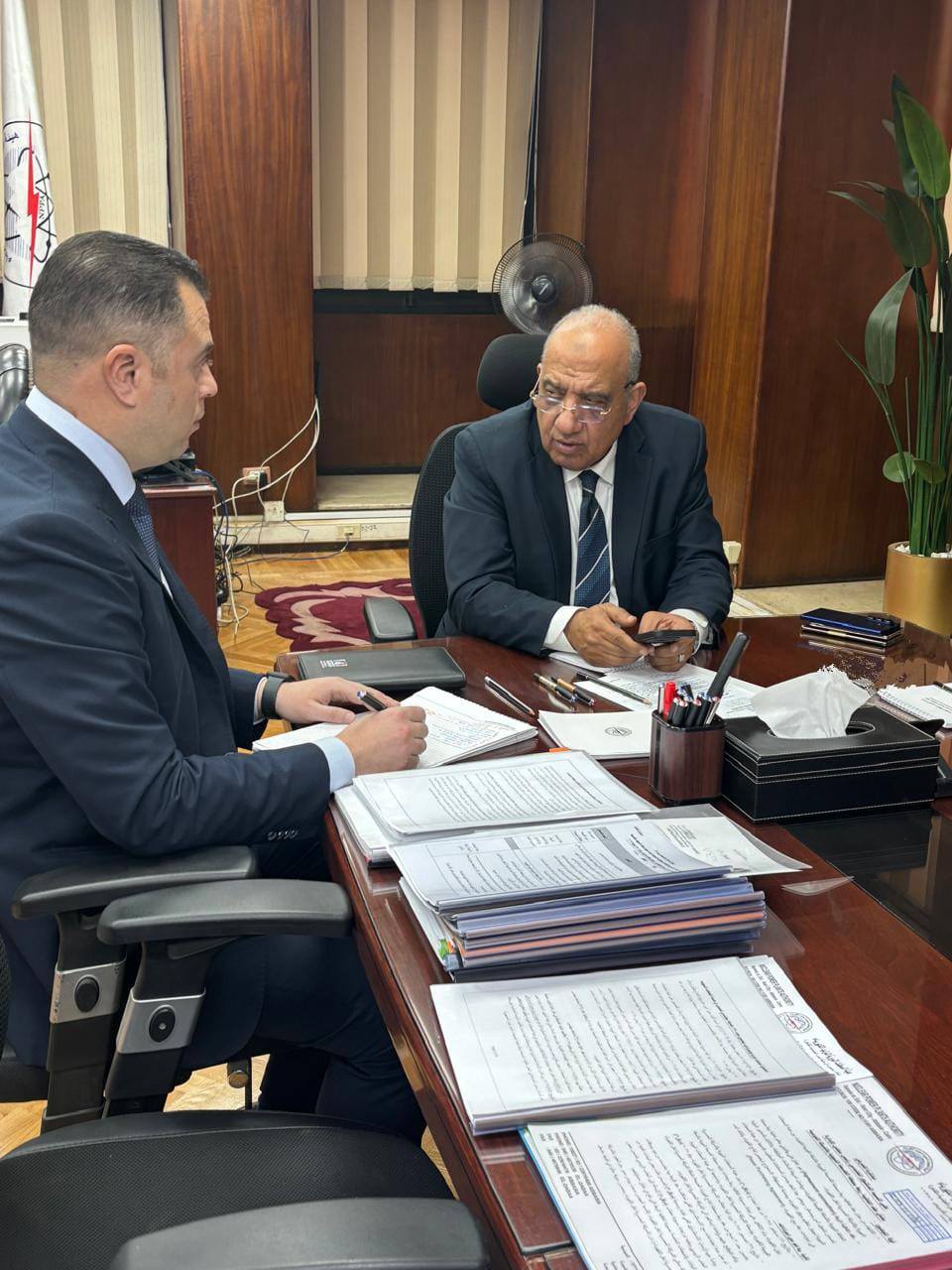 وزير الكهرباء يجتمع برئيس هيئة المحطات النووية
