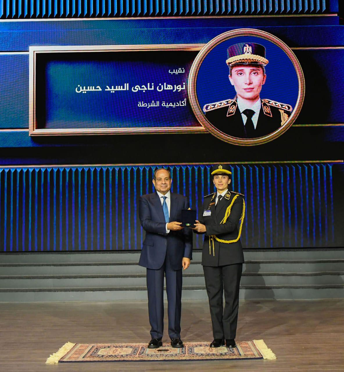 الرئيس السيسي يكرم عدد من أسماء شهداء الشرطة