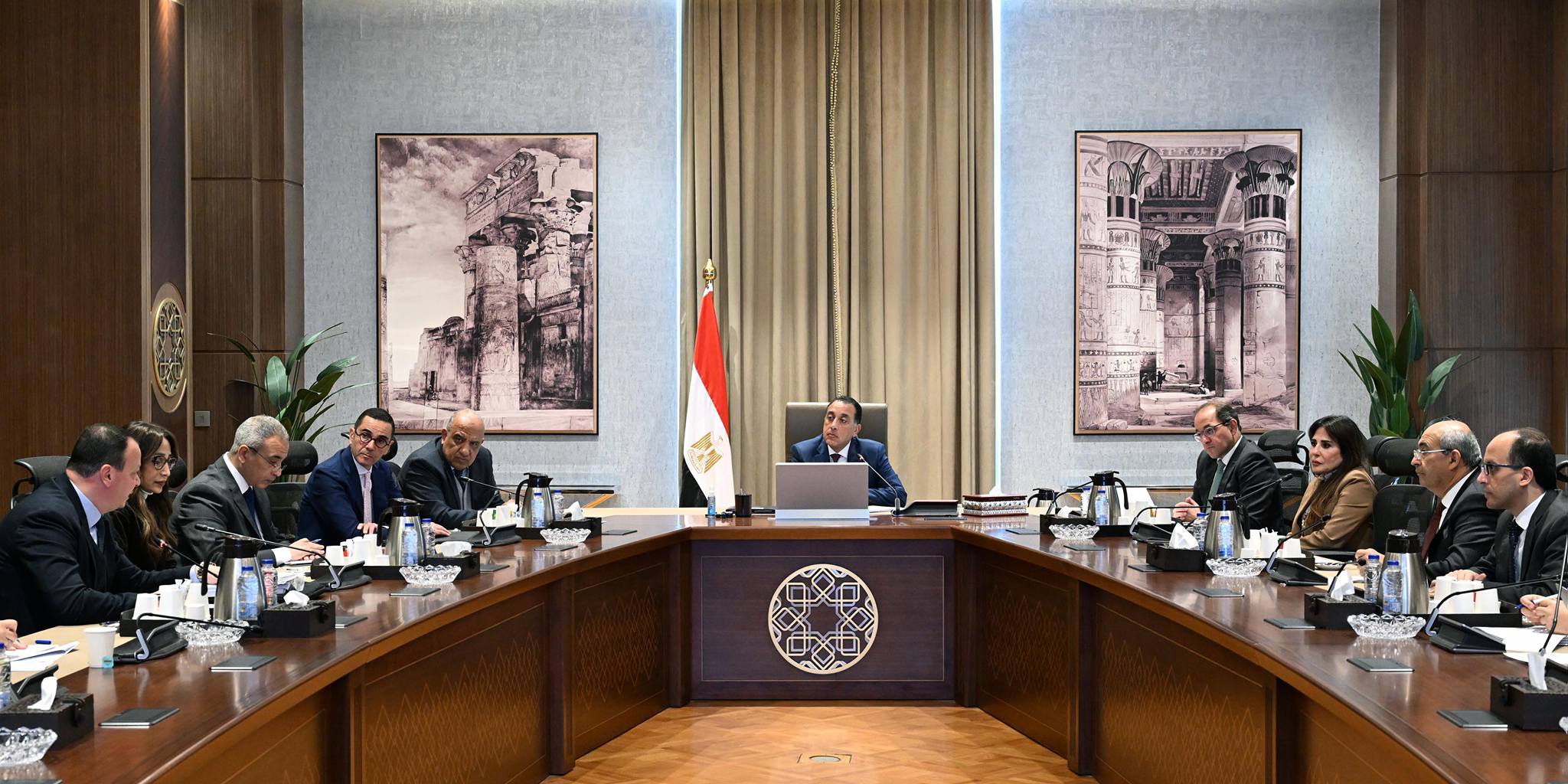 مدبولي يتابع الموقف التنفيذي للمشروعات في قطاع الطاقة