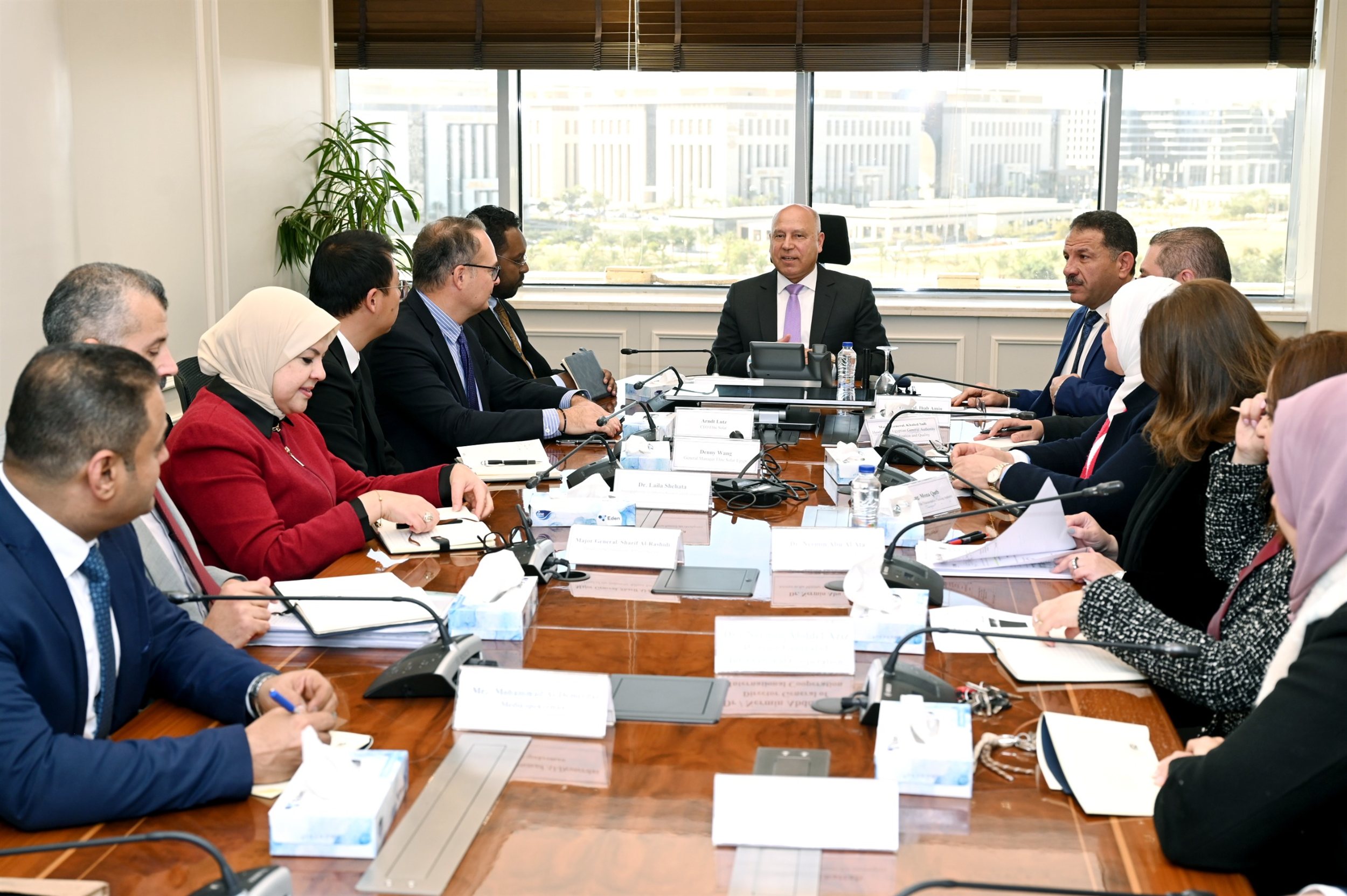 الوزير يجتمع مع وفد شركة إيليت سولار لتكنولوجيا الطاقة الشمسية 