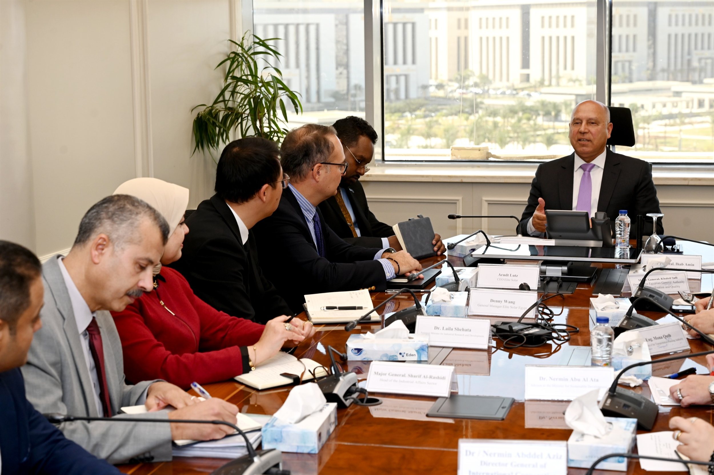 الوزير يجتمع مع وفد شركة إيليت سولار لتكنولوجيا الطاقة الشمسية 