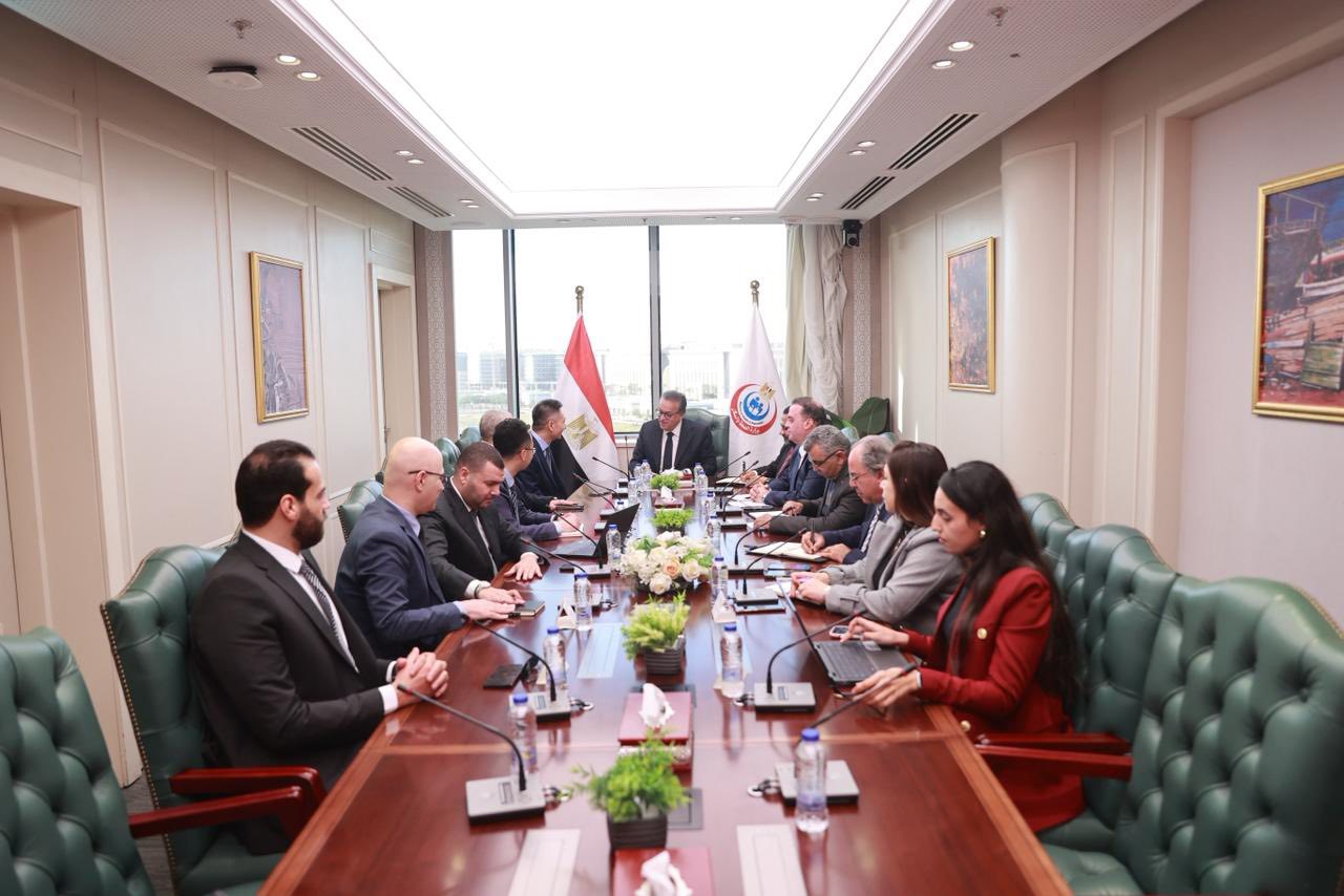وزير الصحة يستقبل وفد شركة ميندراي الصينية