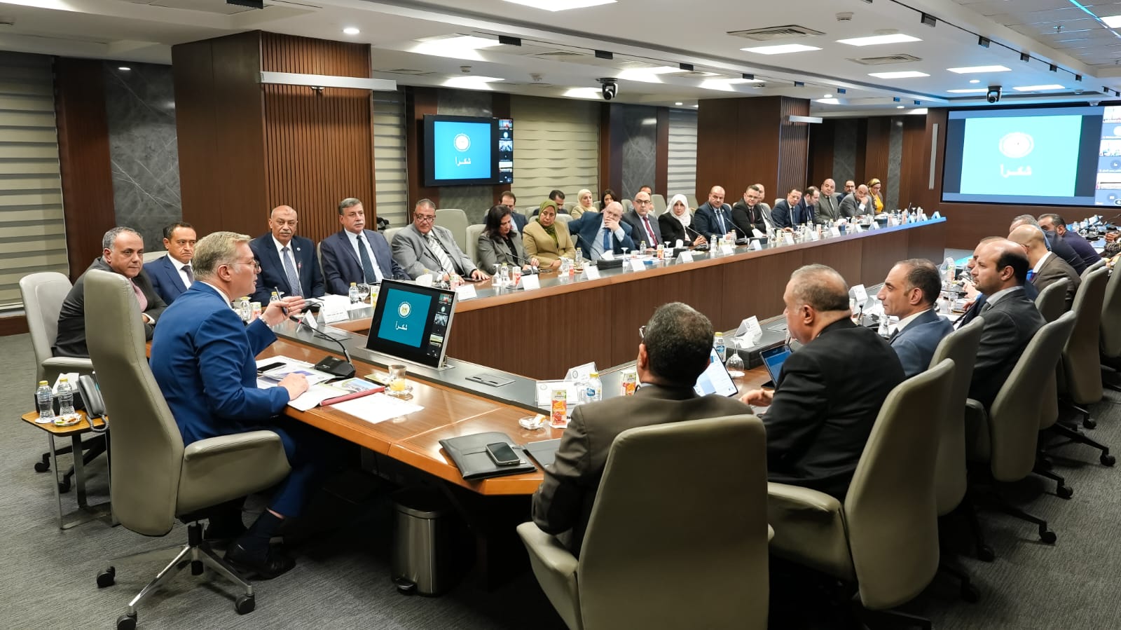 وزير البترول يعتمد الموازنات الاستثمارية لشركتي السويس والنصر للبترول