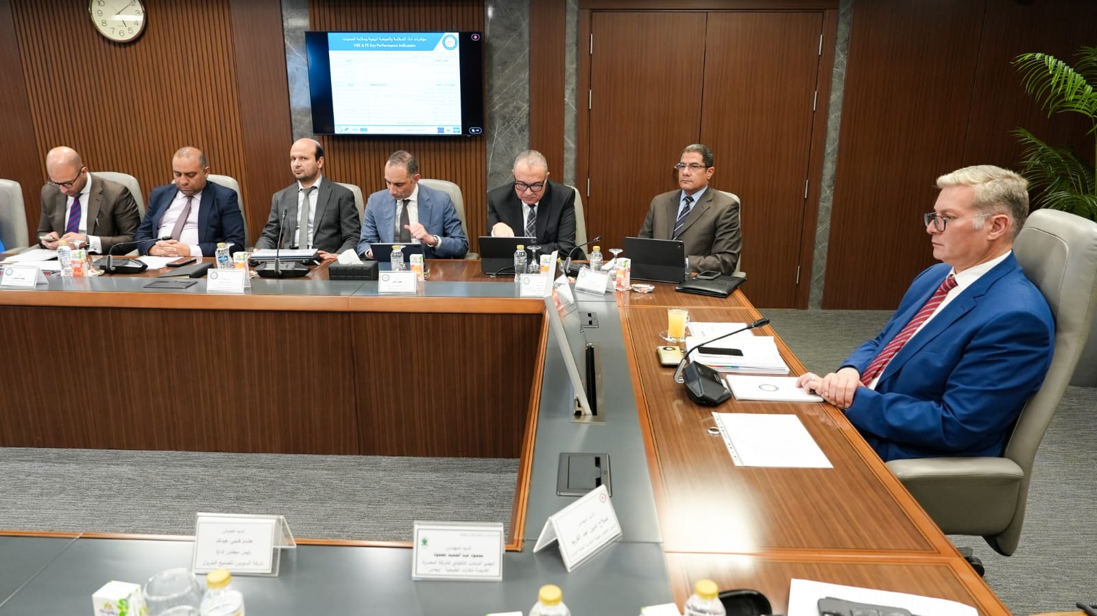 وزير البترول يعتمد الموازنات الاستثمارية لشركتي السويس والنصر للبترول