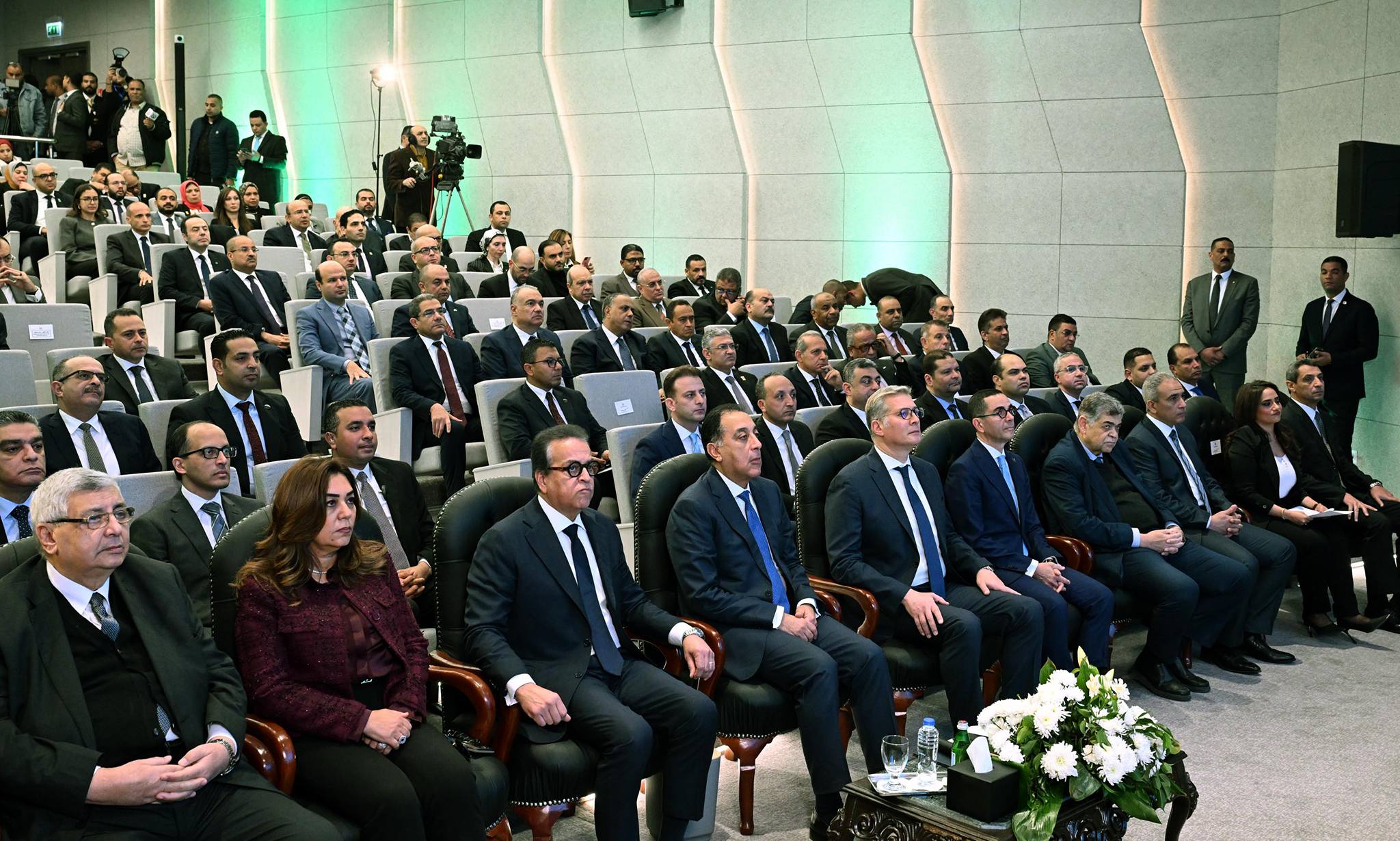 رئيس الوزراء يشهد افتتاح مستشفى كليوباترا التجمع