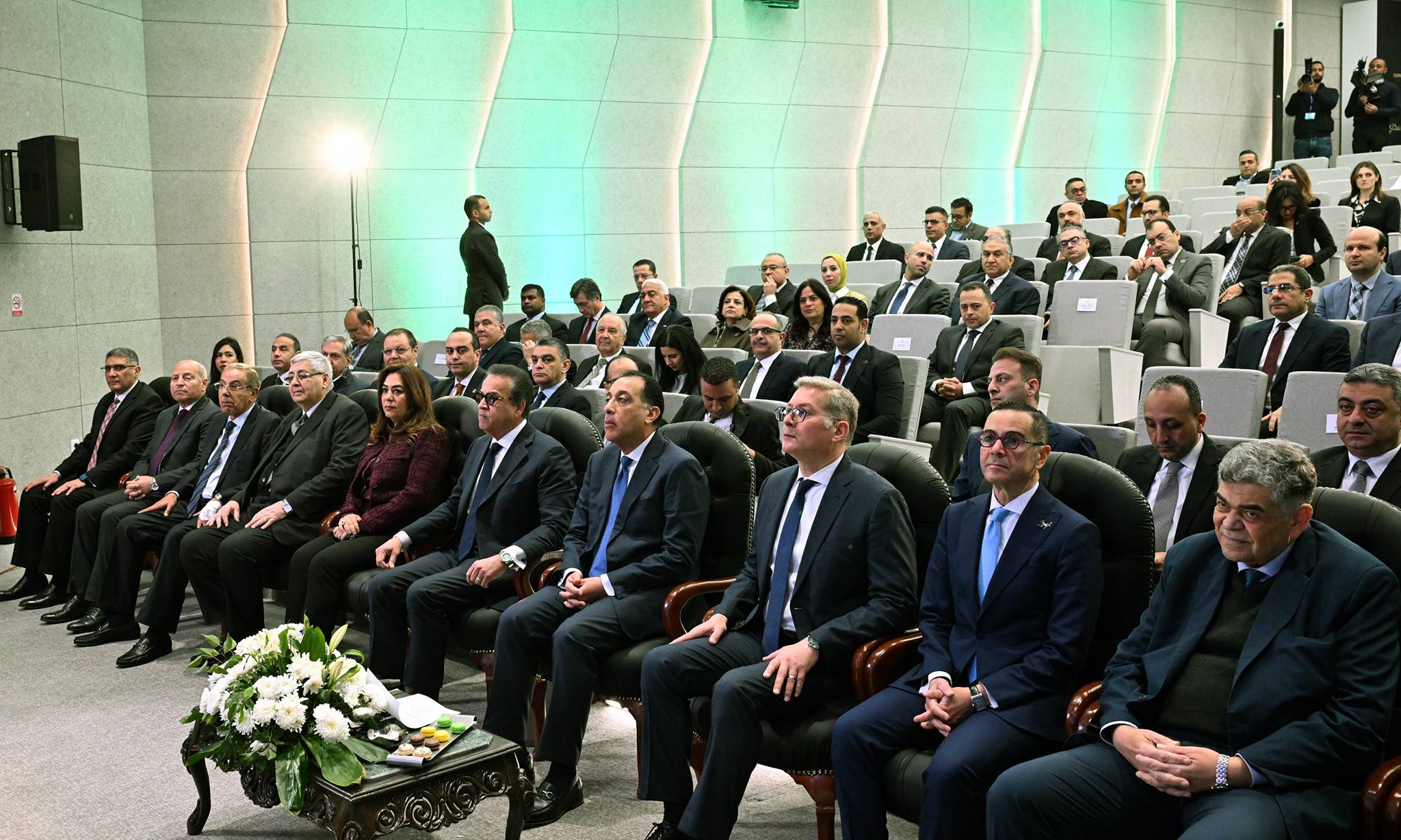 رئيس الوزراء يشهد افتتاح مستشفى كليوباترا التجمع