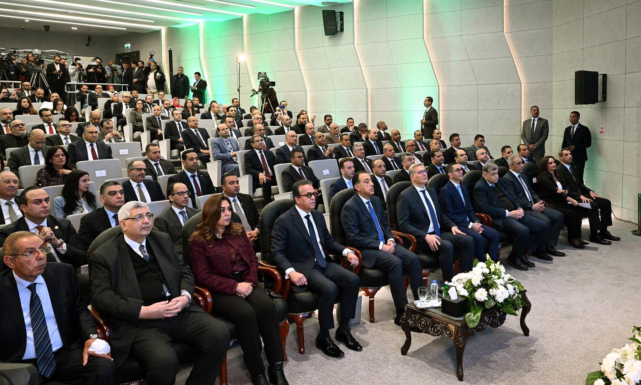 رئيس الوزراء يشهد افتتاح مستشفى كليوباترا التجمع