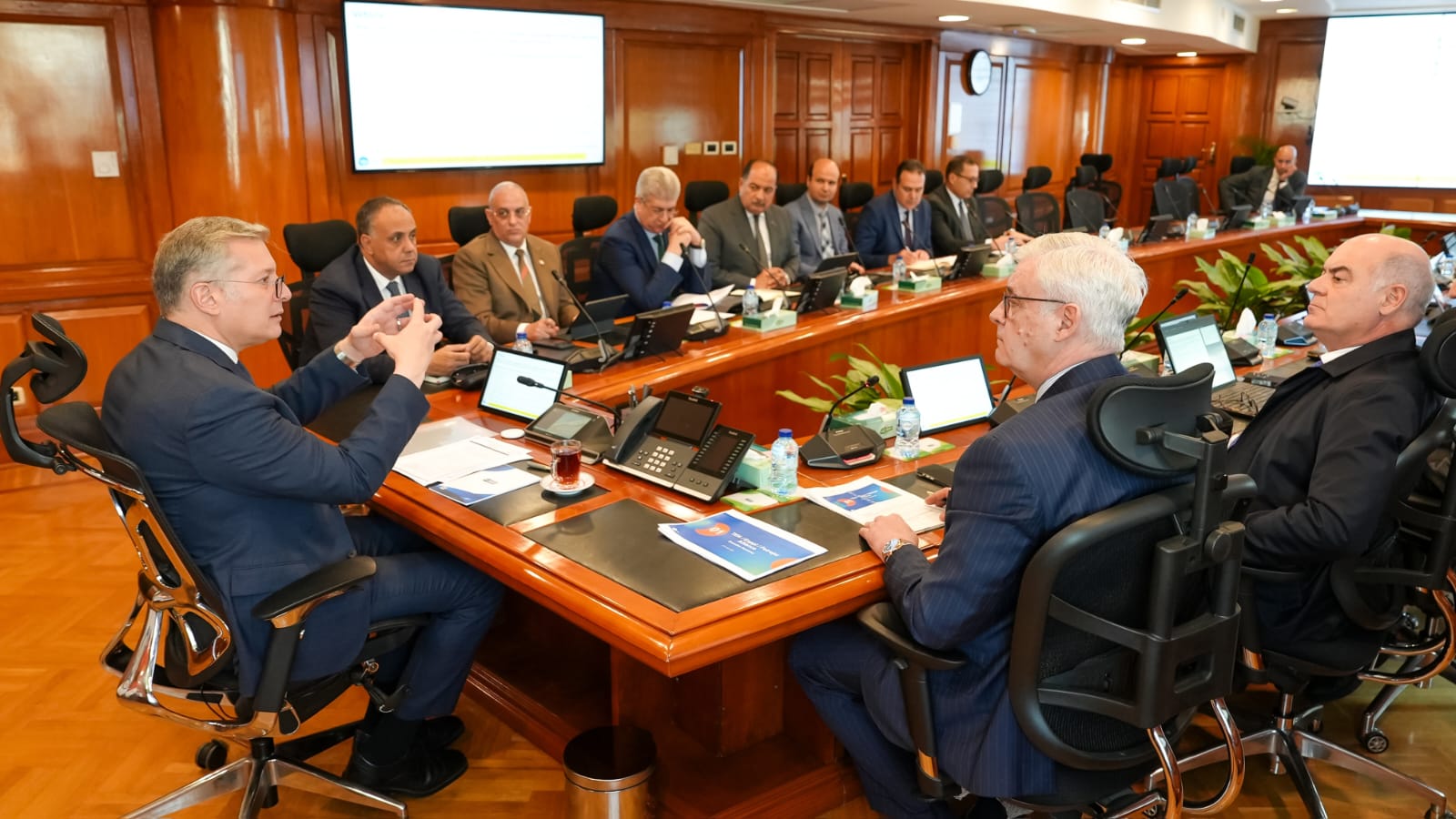 وزير البترول يبحث مع تكنيب العالمية تأسيس شركة مشتركة