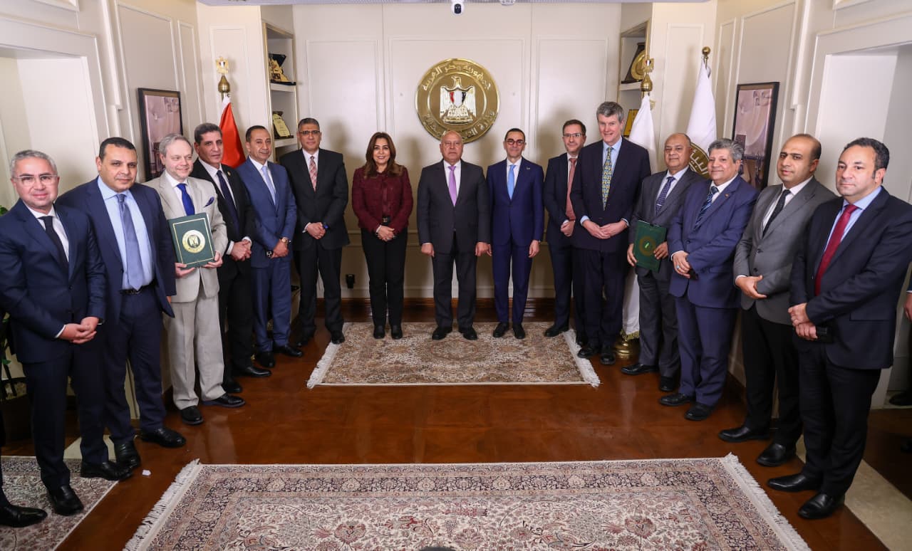 مذكرة تفاهم لتنفيذ مشروع ادارة ومعالجة المخلفات الصلبة 