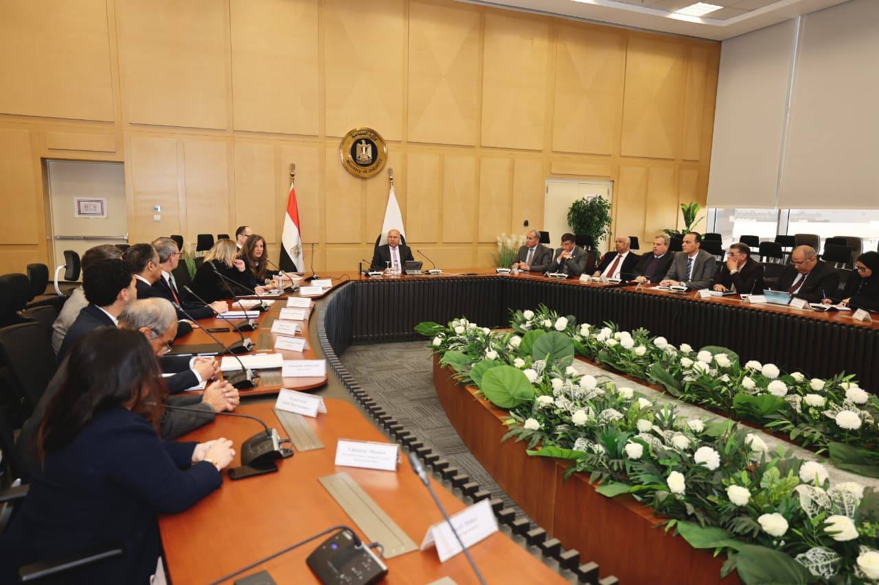 وزير الصناعة والنقل يجتمع مع سفير النمسا