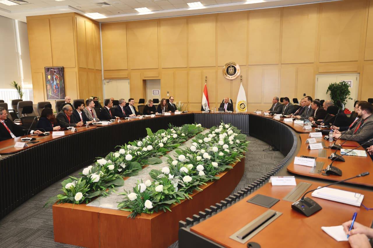 وزير الصناعة والنقل يجتمع مع سفير النمسا