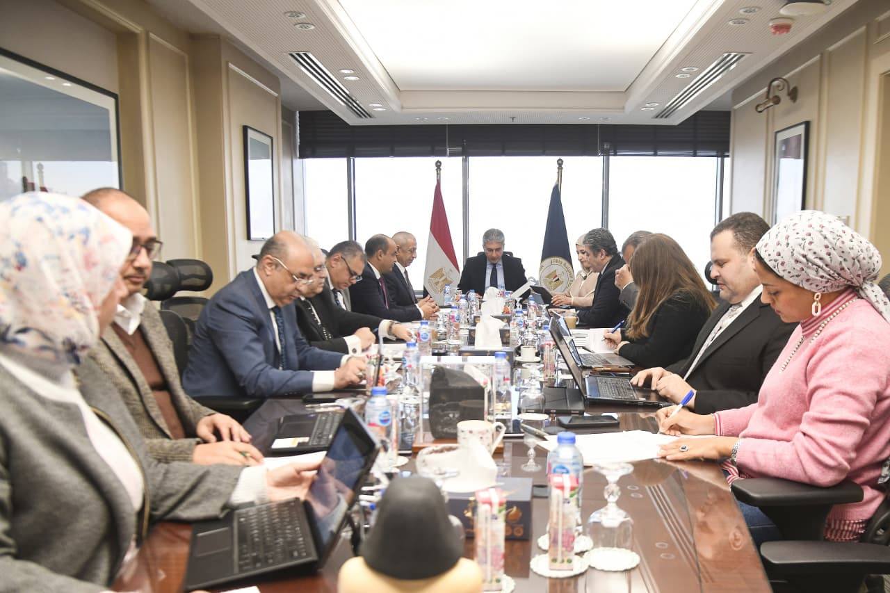 وزير السياحة يترأس اجتماع مجلس إدارة صندوق دعم السياحة والآثار
