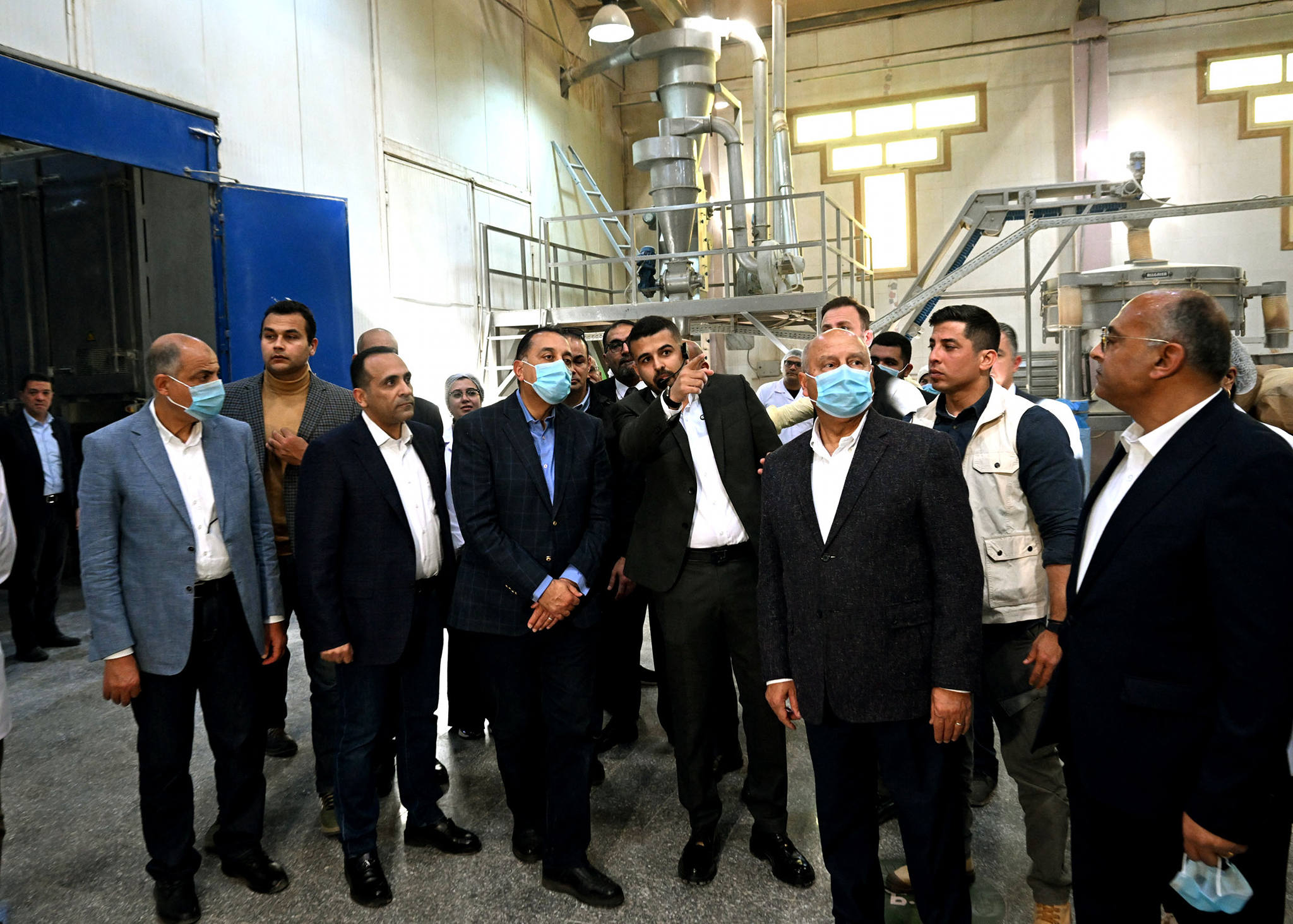 مدبولي يتفقد مصنع الشركة المتحدة لتجفيف الحاصلات الزراعية
