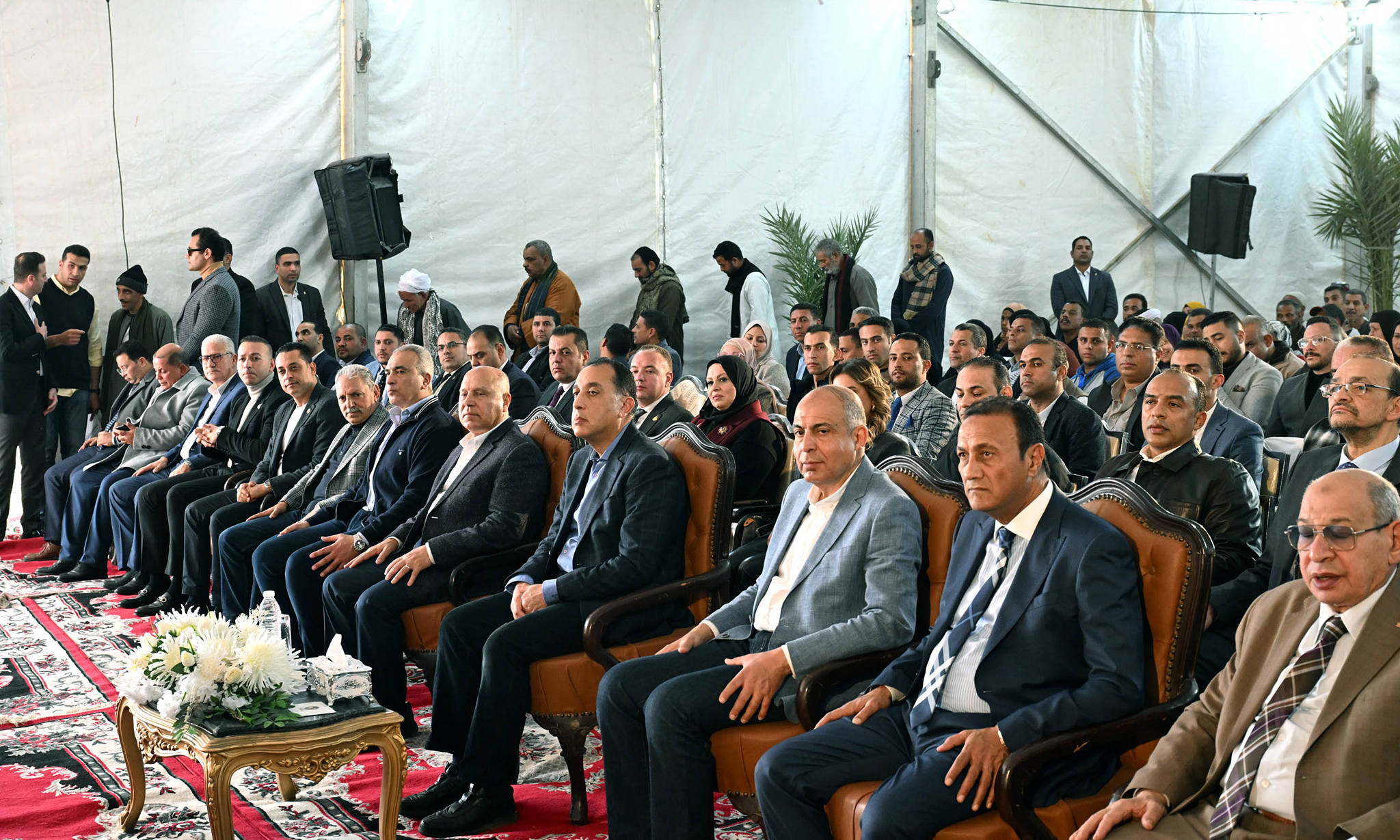 مدبولي يسلم عقود الوحدات العمارات السكنية الجديدة بالمنيا