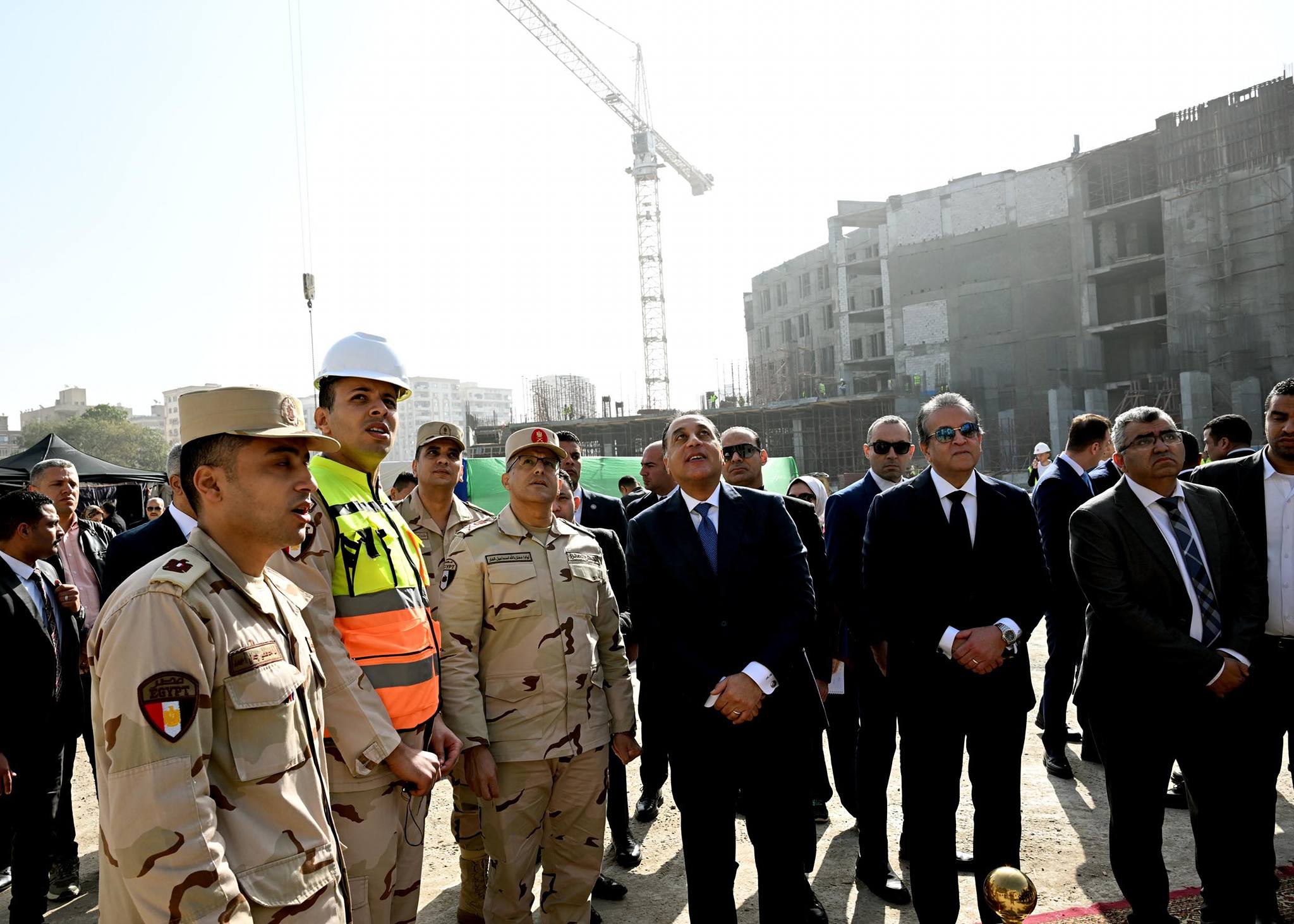 رئيس الوزراء يتفقد مشروع إنشاء مُستشفى هليوبوليس الجديدة