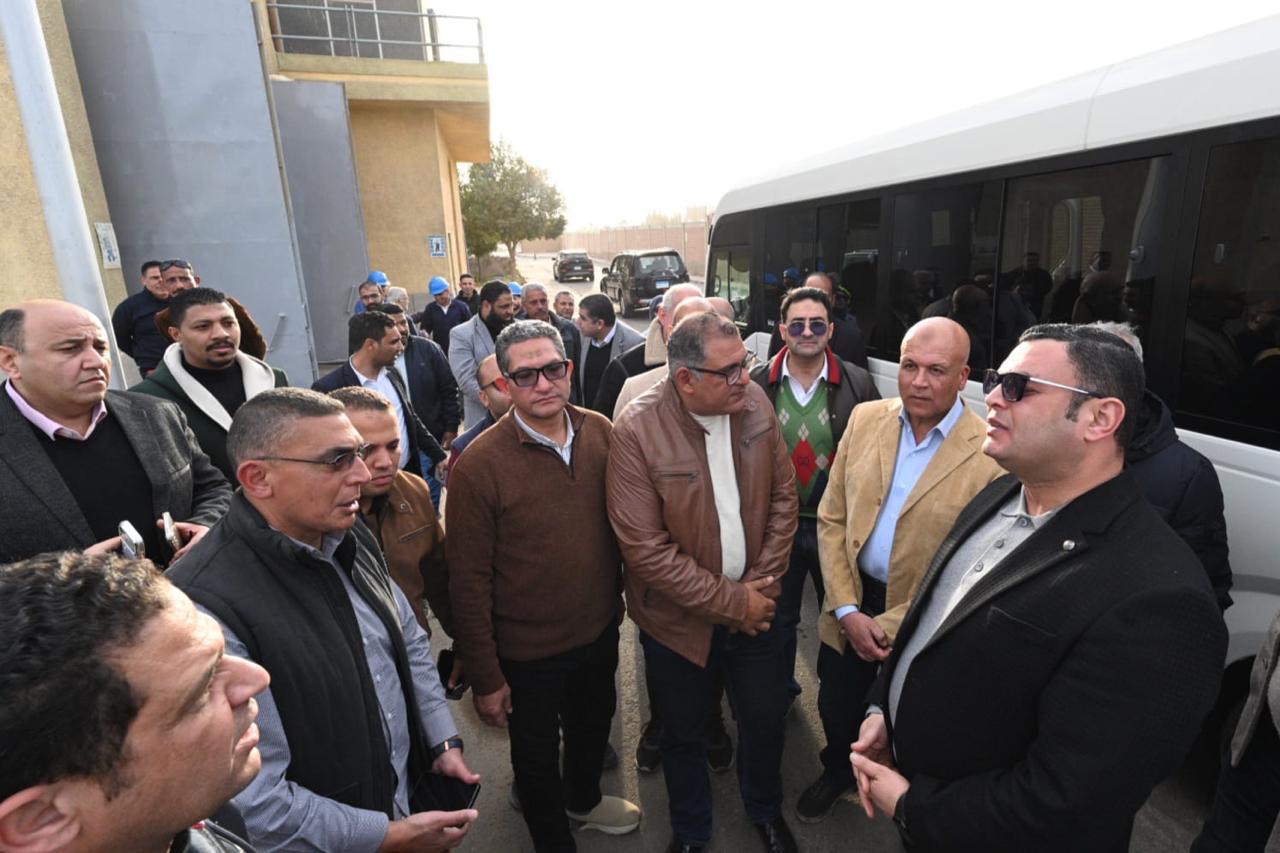 الشربيني يتفقد مشروع رفع كفاءة محطة تنقية مياه الشرب بالشيخ زايد