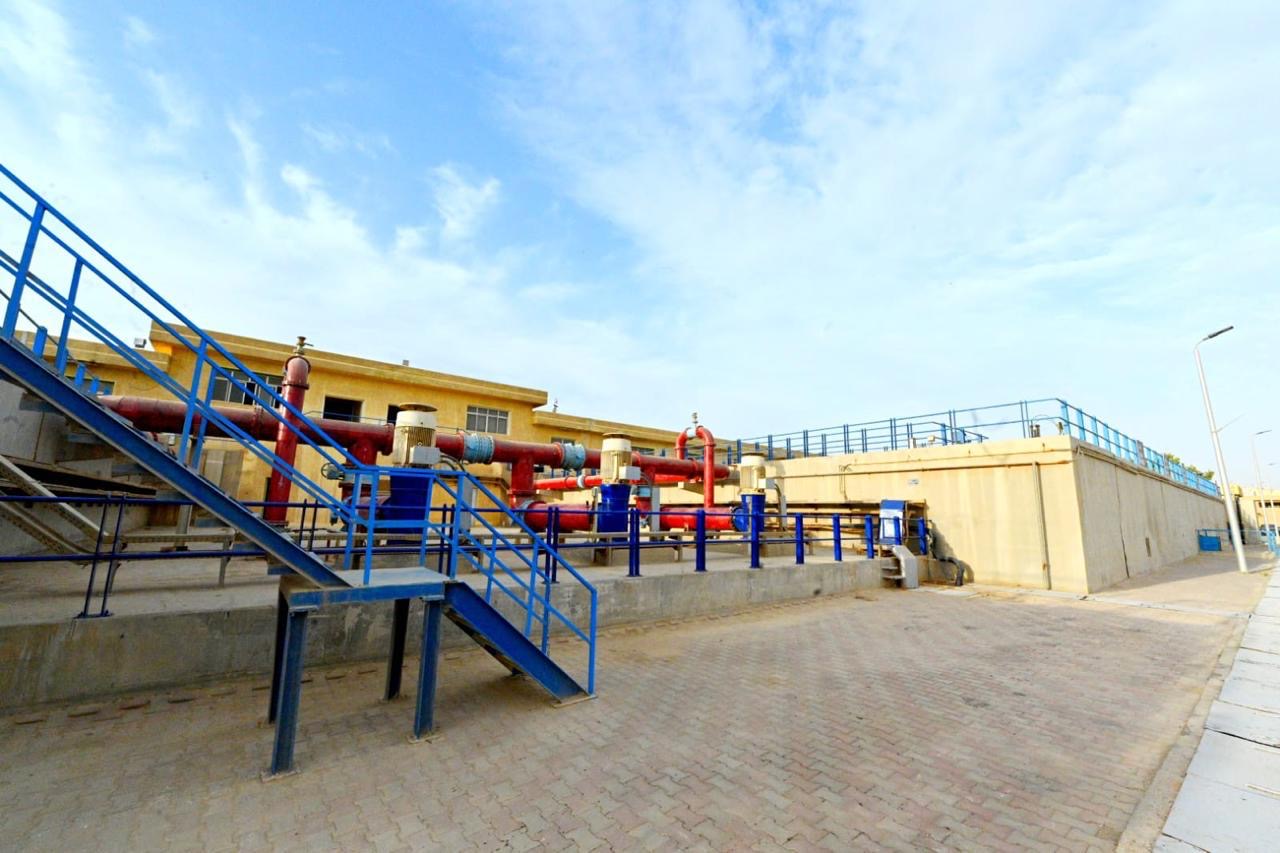 الشربيني يتفقد مشروع رفع كفاءة محطة تنقية مياه الشرب بالشيخ زايد